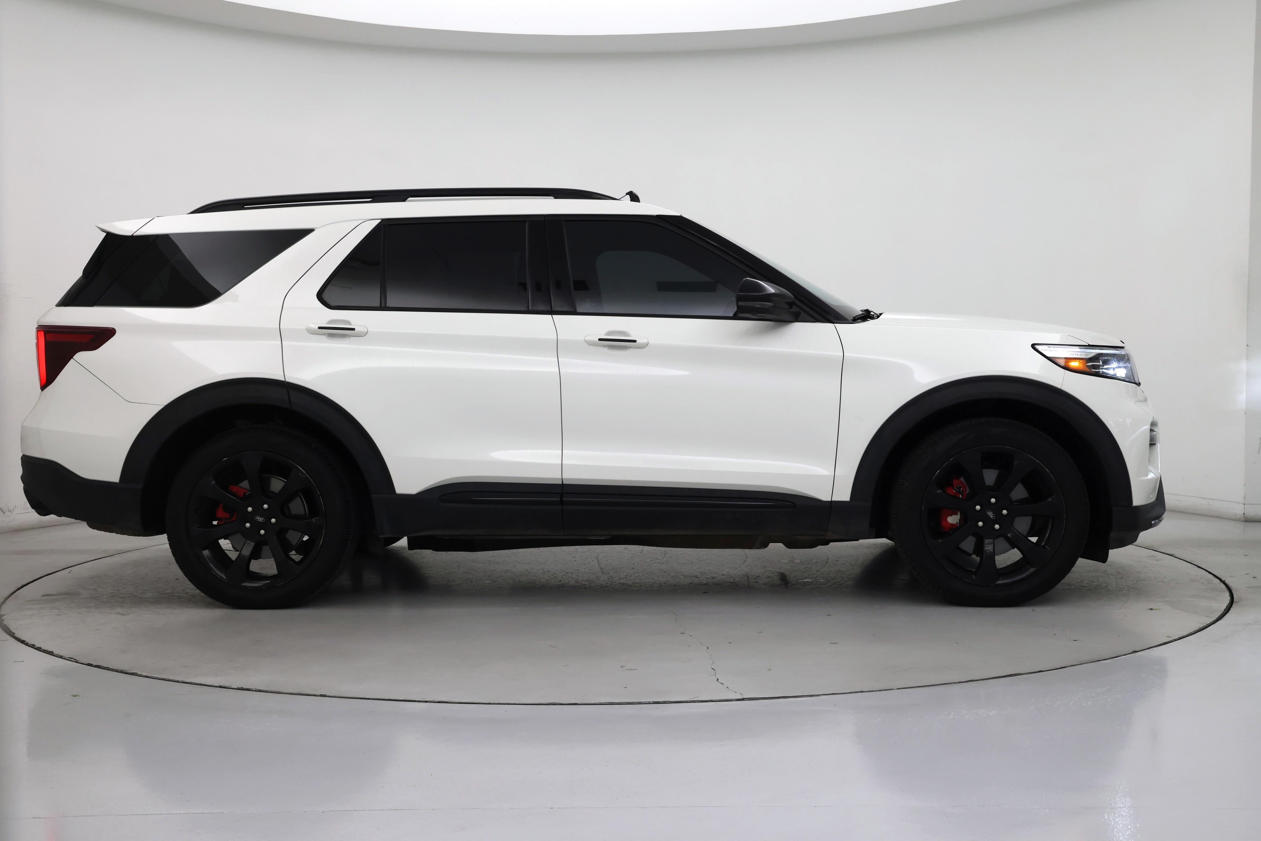 Thumbnail: 2021 Ford Explorer - 7
