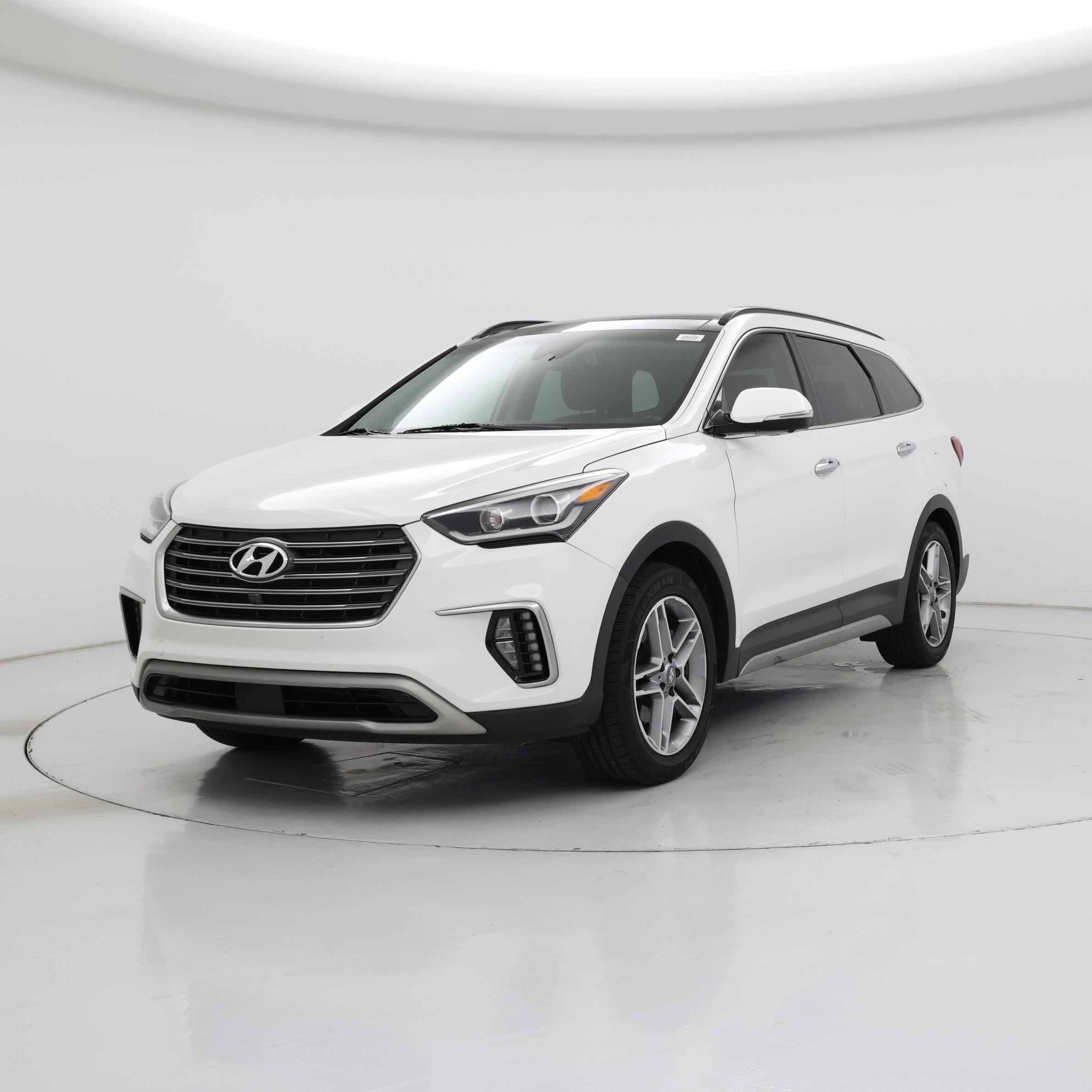 Thumbnail: 2019 Hyundai Santa Fe - 4