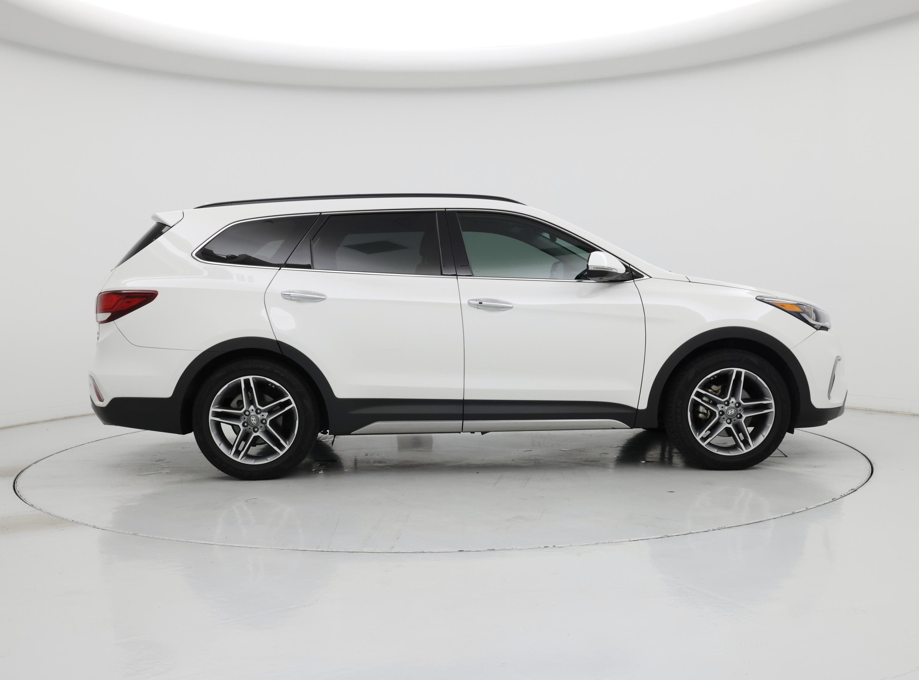 Thumbnail: 2019 Hyundai Santa Fe - 7