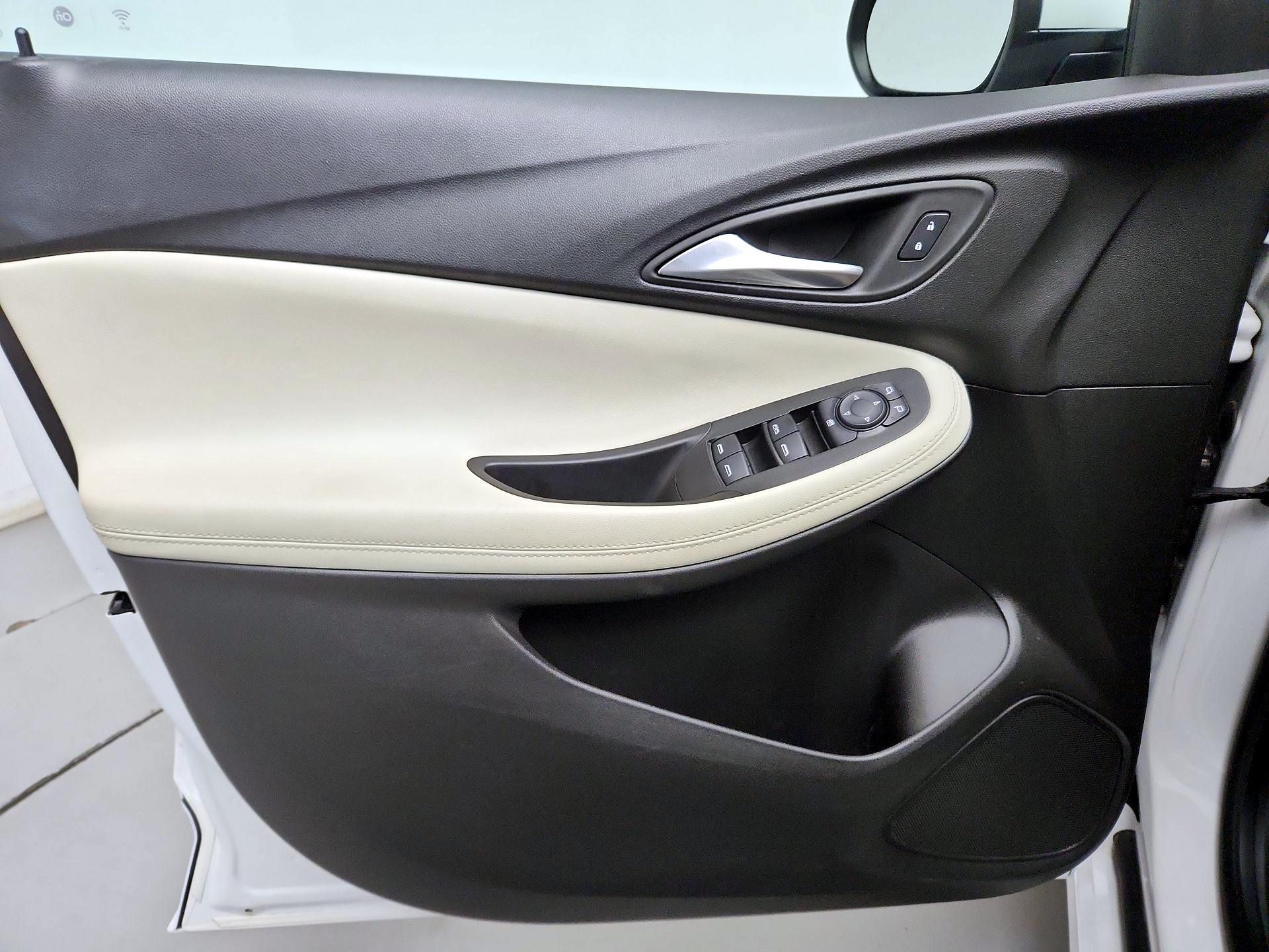 Thumbnail: 2021 Buick Encore GX - 12