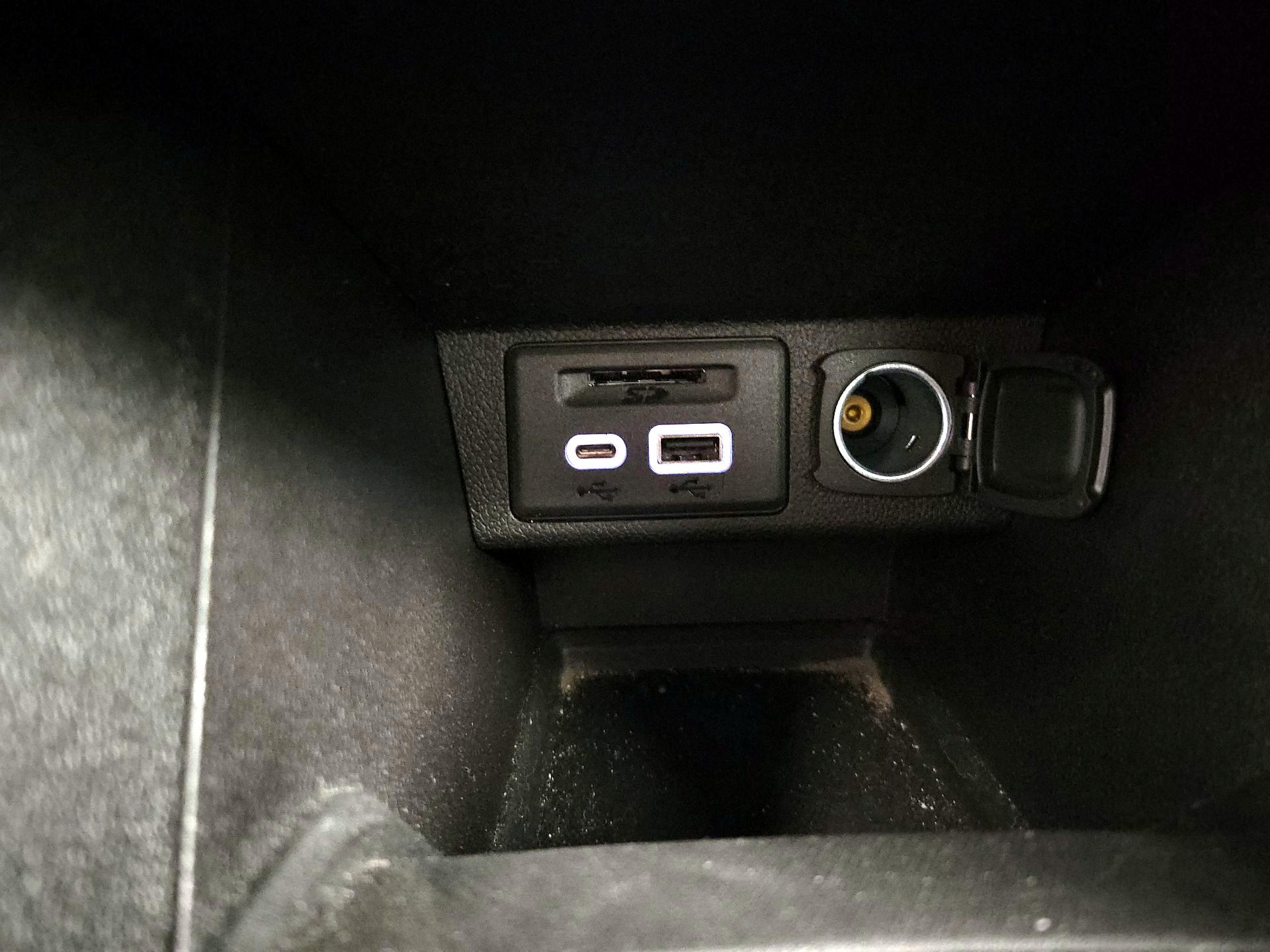 Thumbnail: 2023 Chevrolet Bolt EV - 18