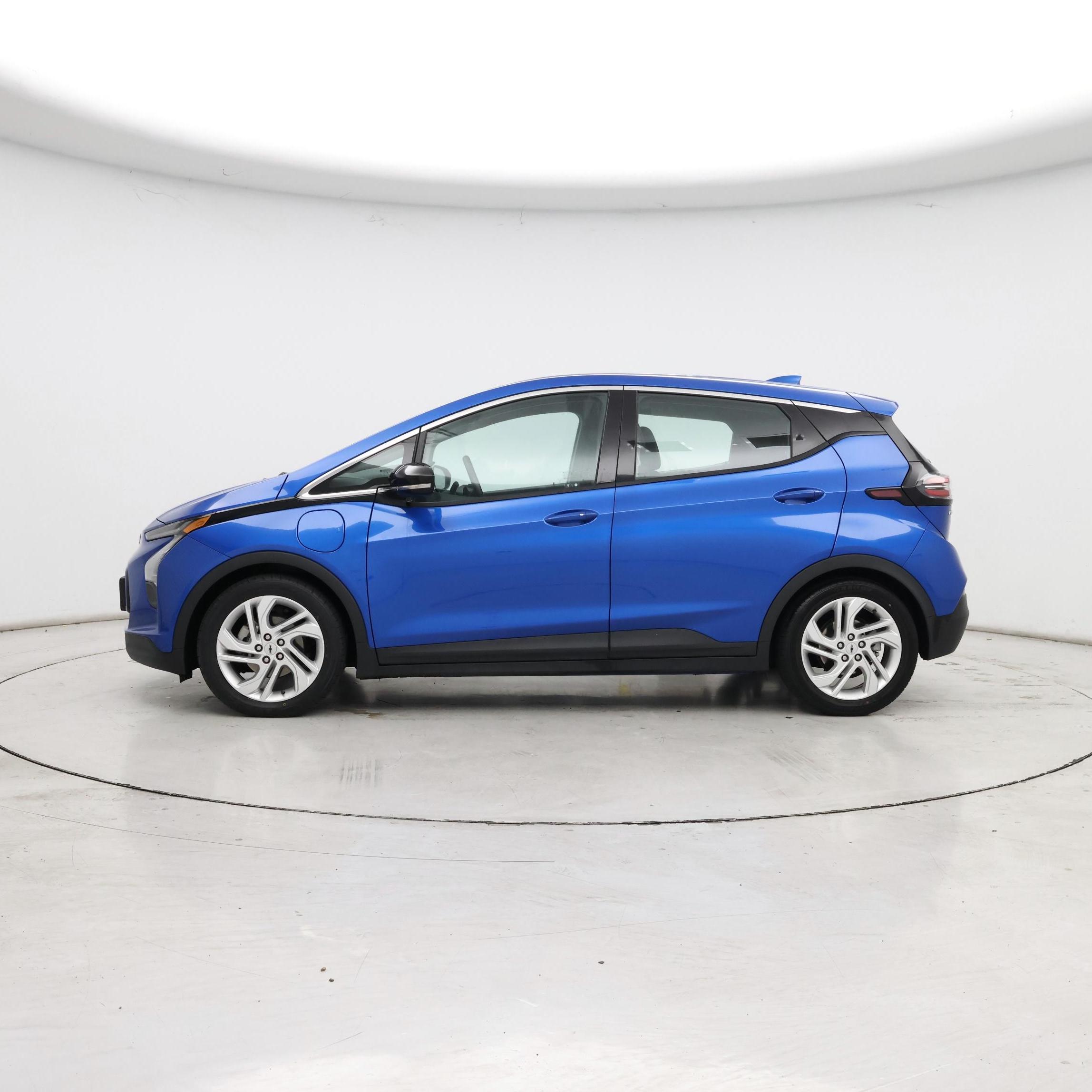 Thumbnail: 2023 Chevrolet Bolt EV - 3