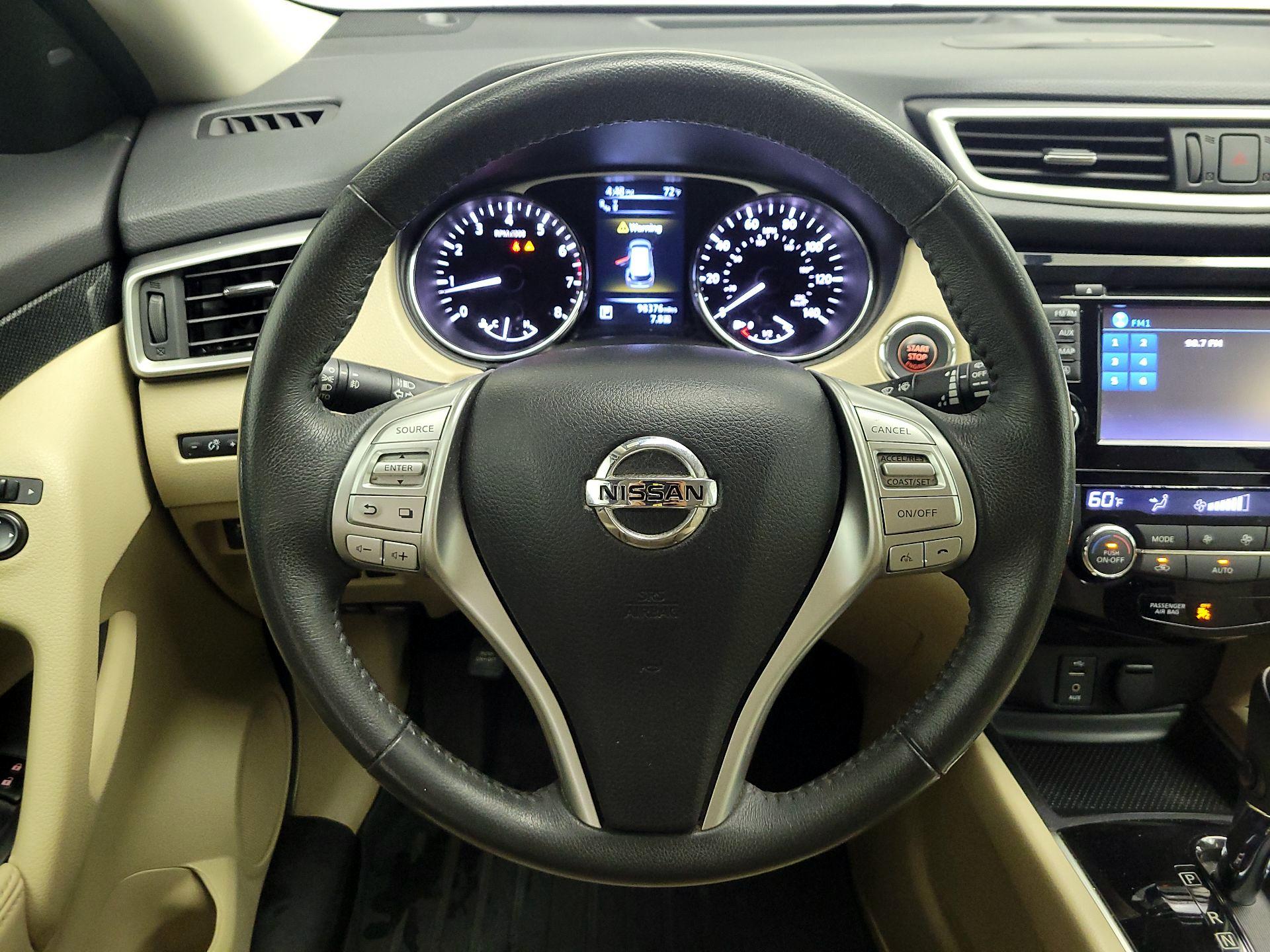 Thumbnail: 2016 Nissan Rogue - 10