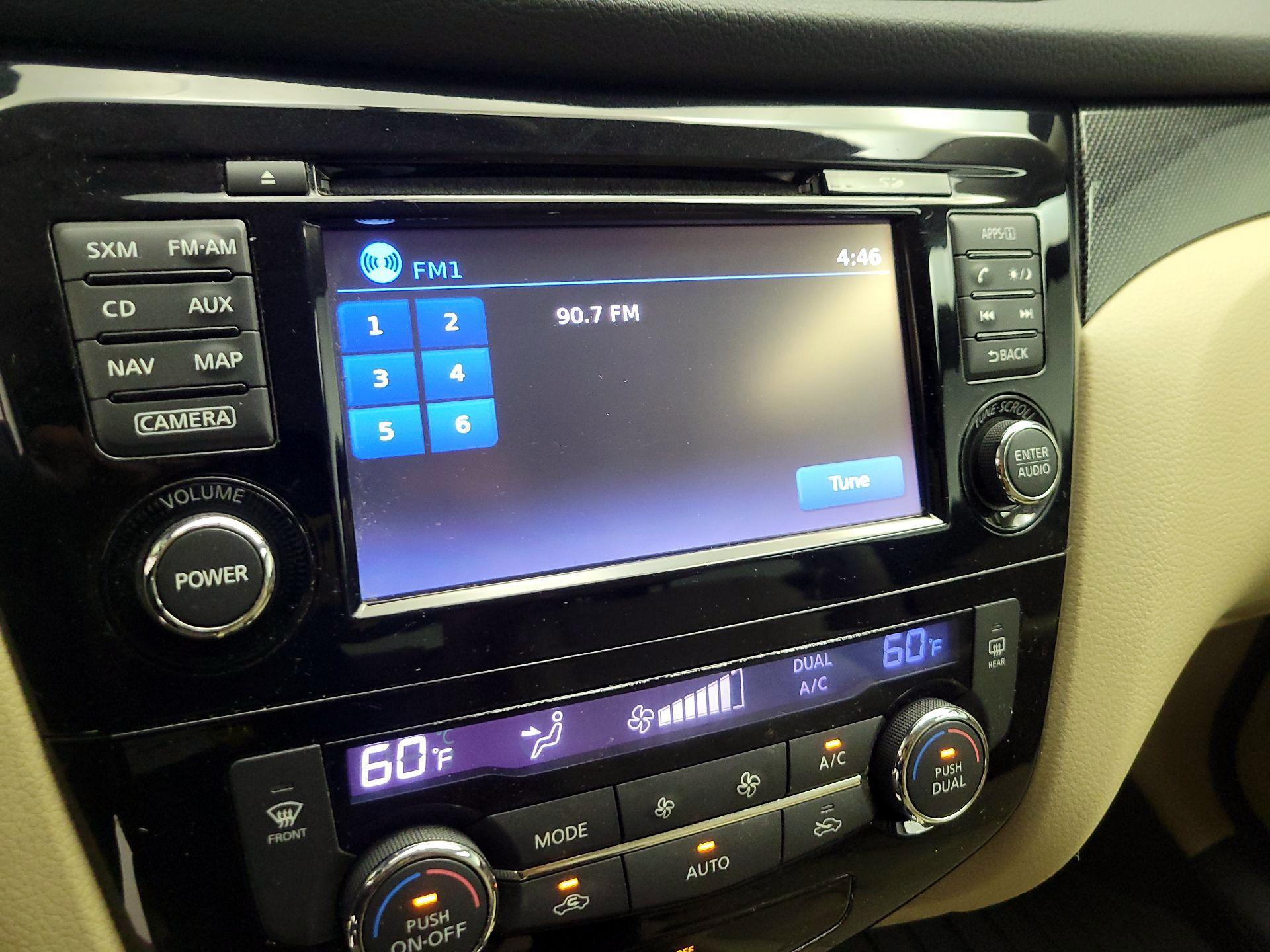 Thumbnail: 2016 Nissan Rogue - 14