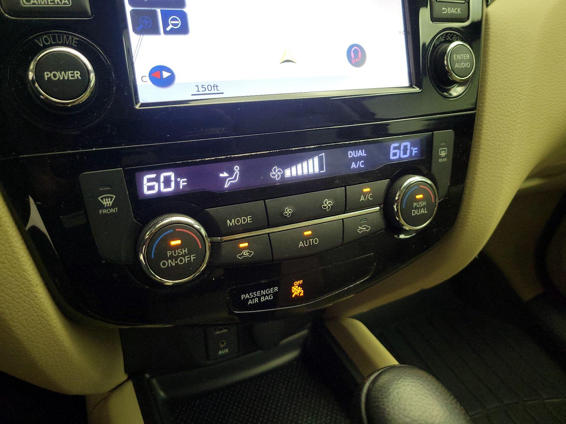 Thumbnail: 2016 Nissan Rogue - 15