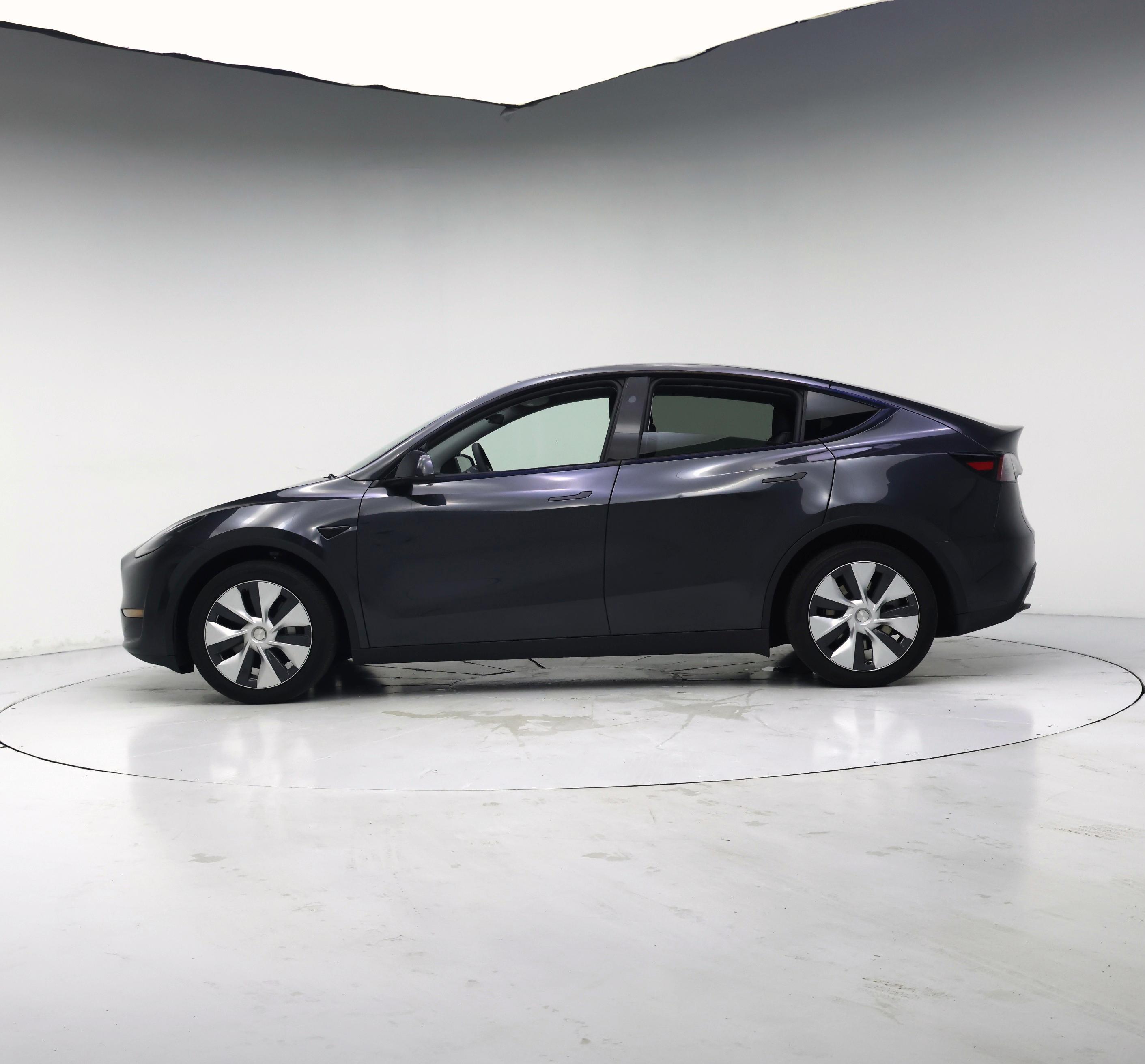 Thumbnail: 2024 Tesla Model Y - 3