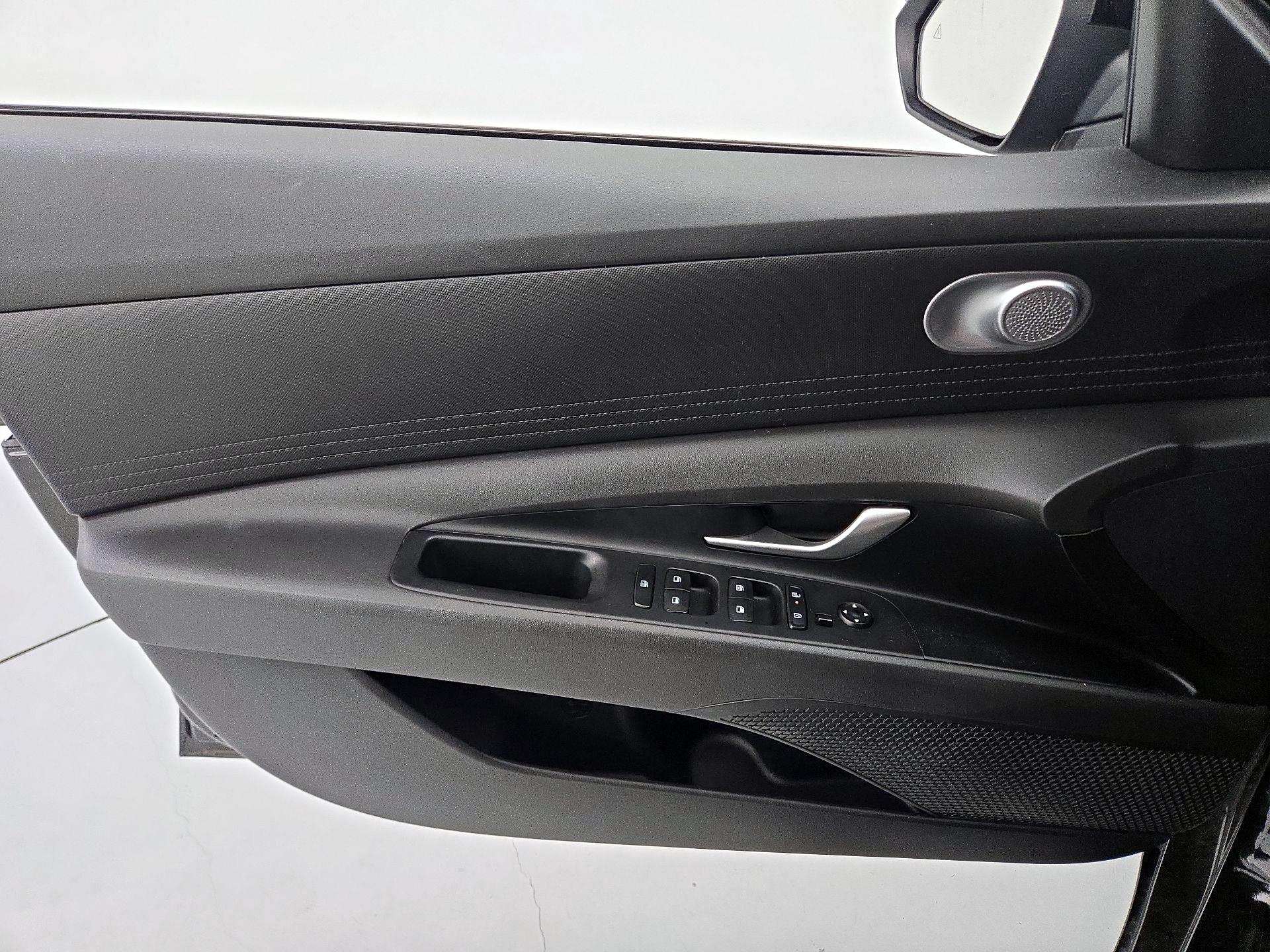 Thumbnail: 2024 Hyundai Elantra - 12