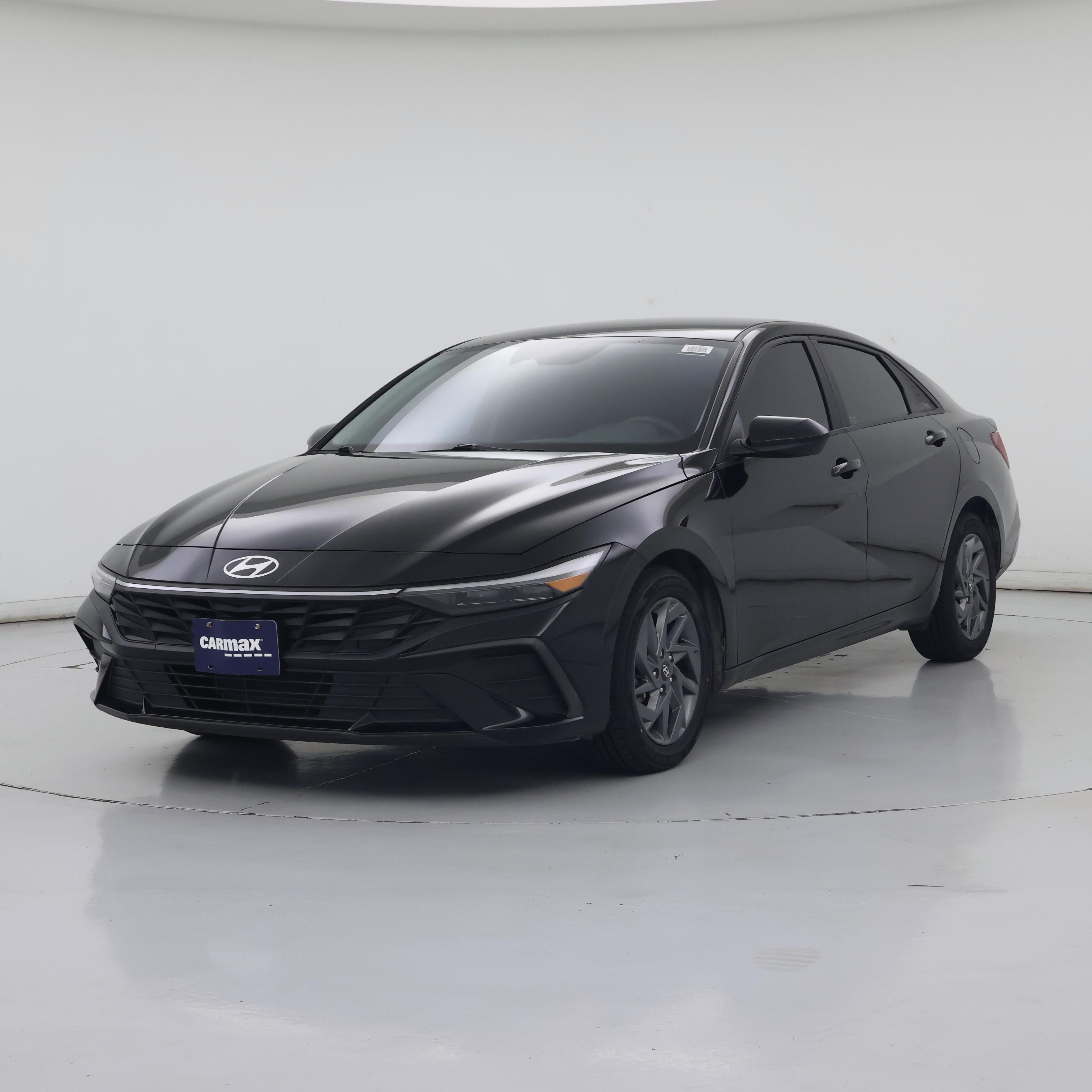 Thumbnail: 2024 Hyundai Elantra - 4