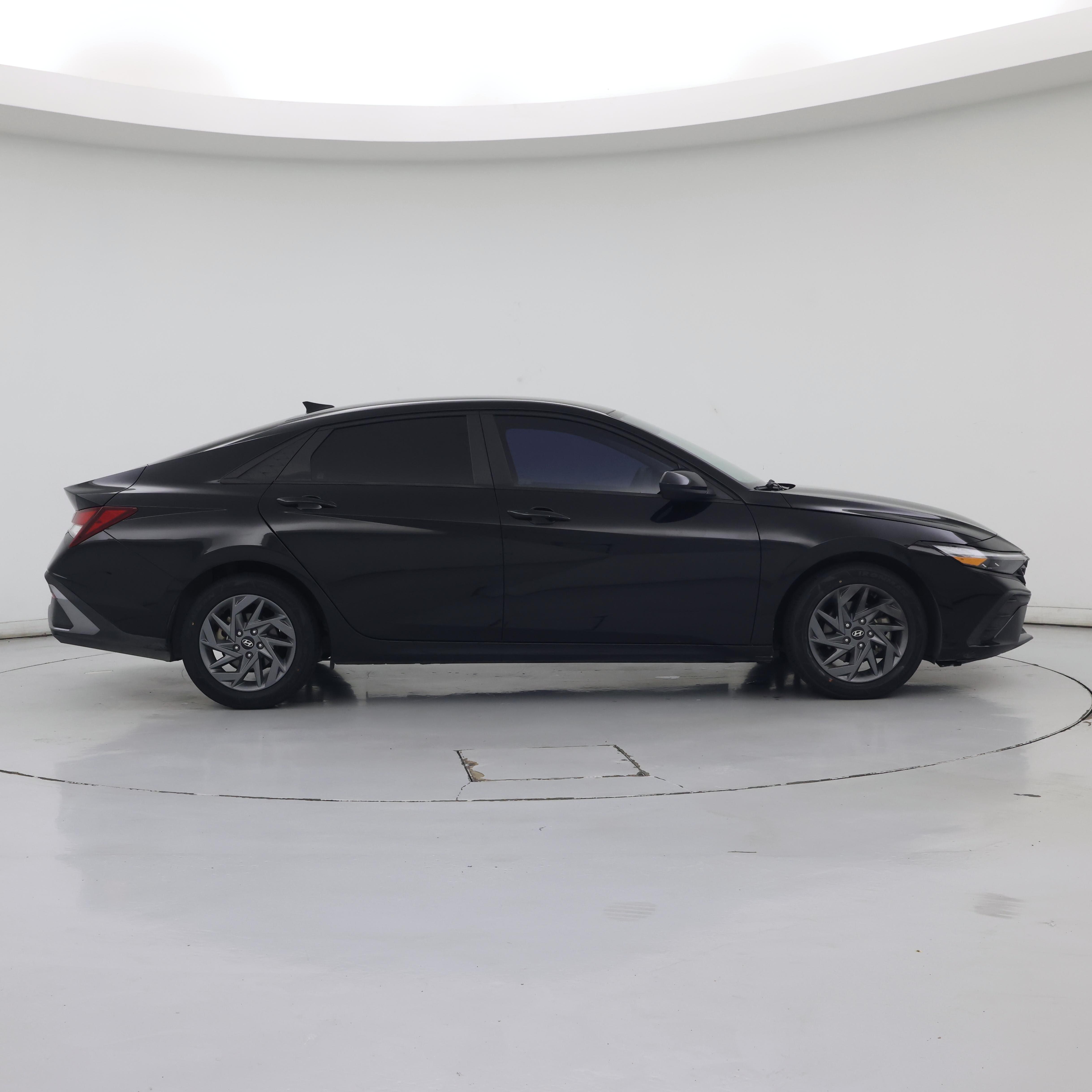 Thumbnail: 2024 Hyundai Elantra - 7