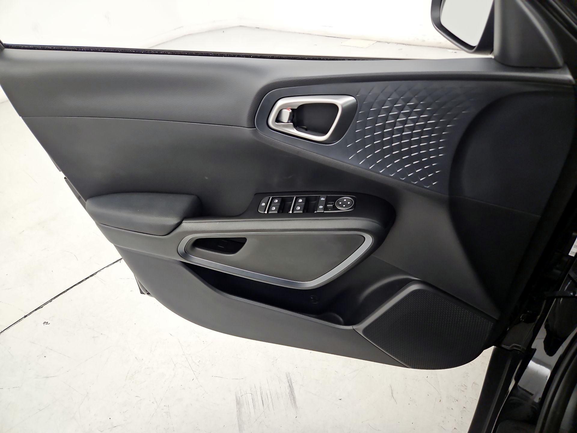Thumbnail: 2025 Kia Soul - 12