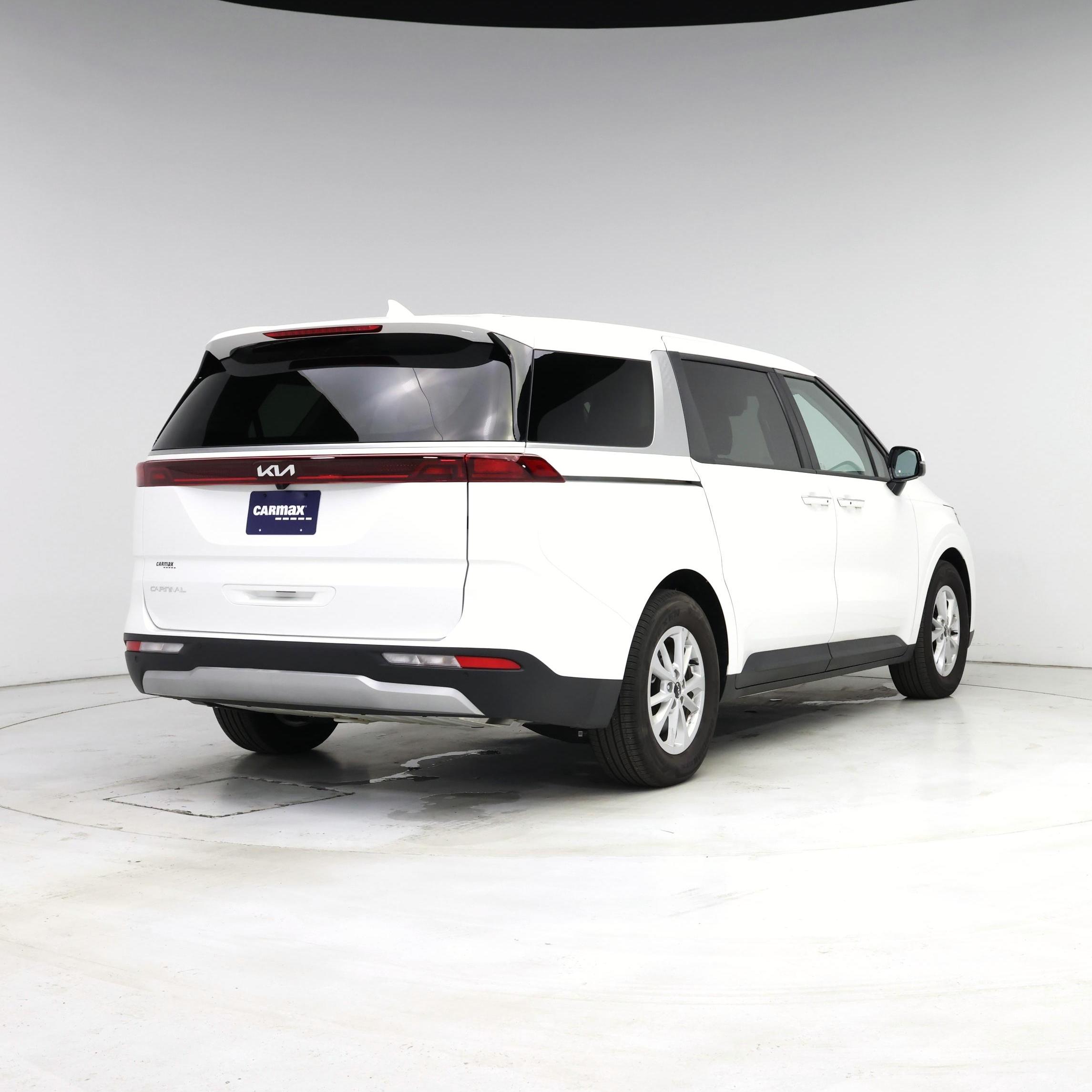 Thumbnail: 2024 Kia Carnival - 8