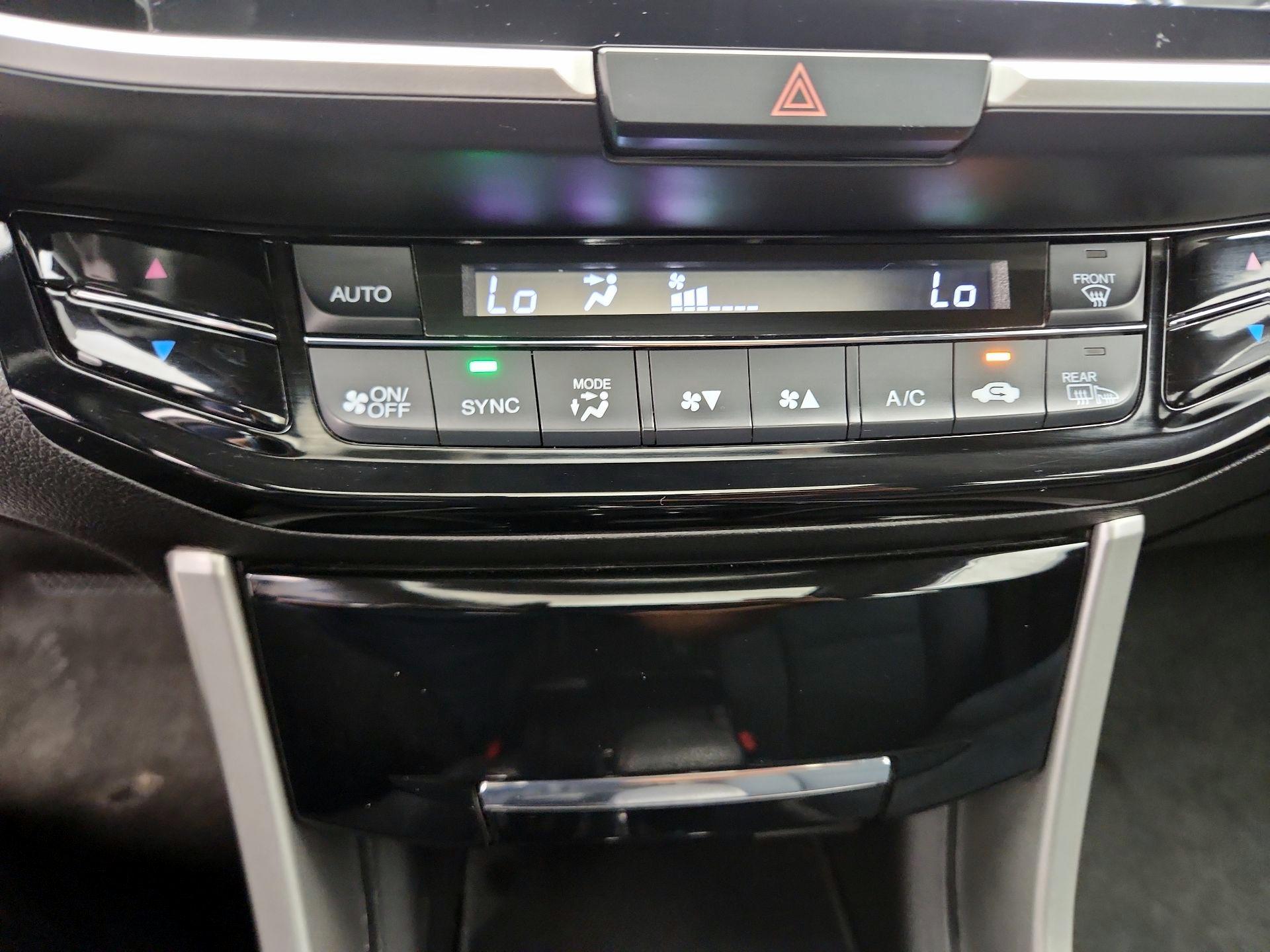Thumbnail: 2016 Honda Accord - 16