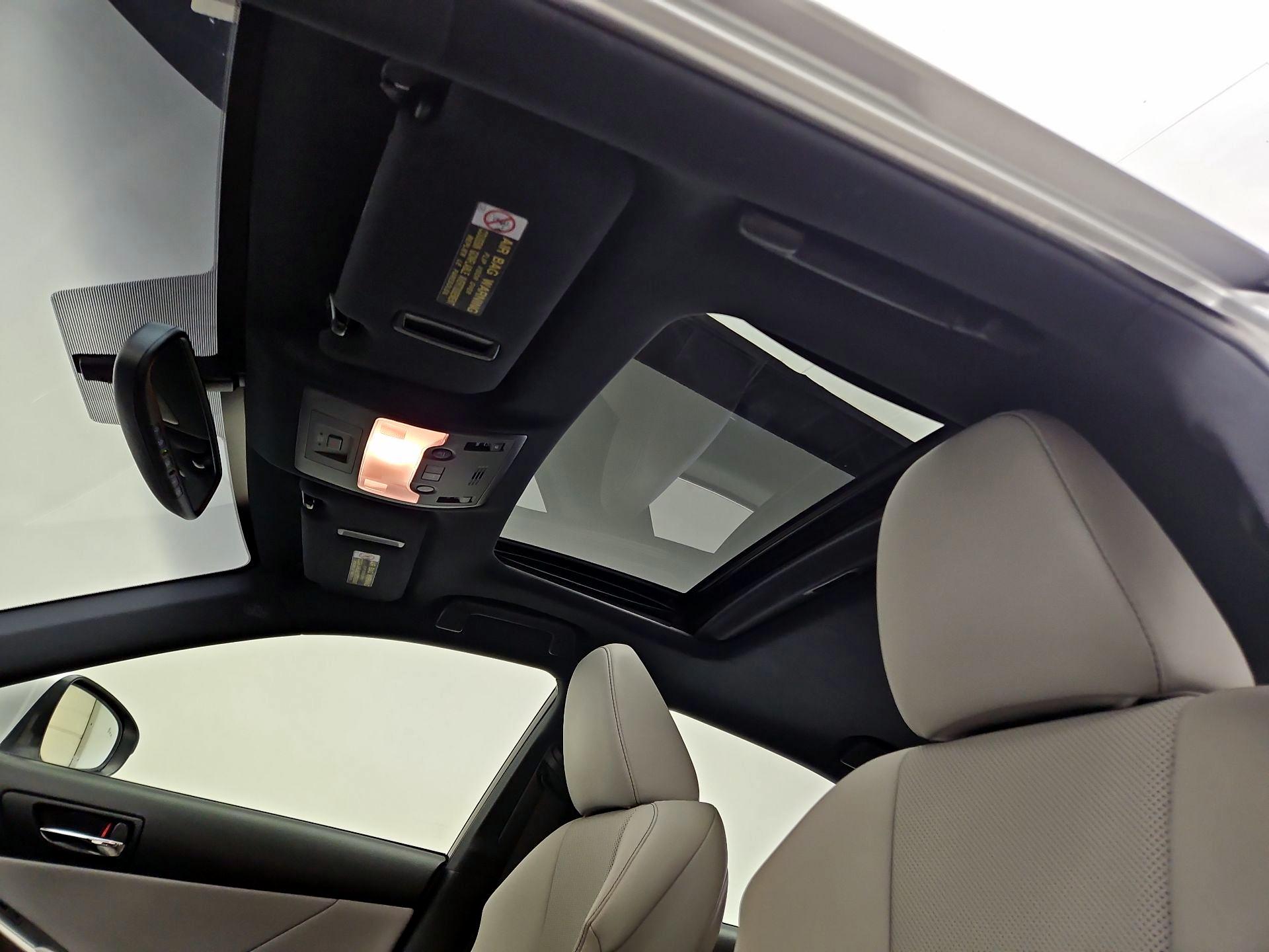 Thumbnail: 2015 Lexus IS - 20