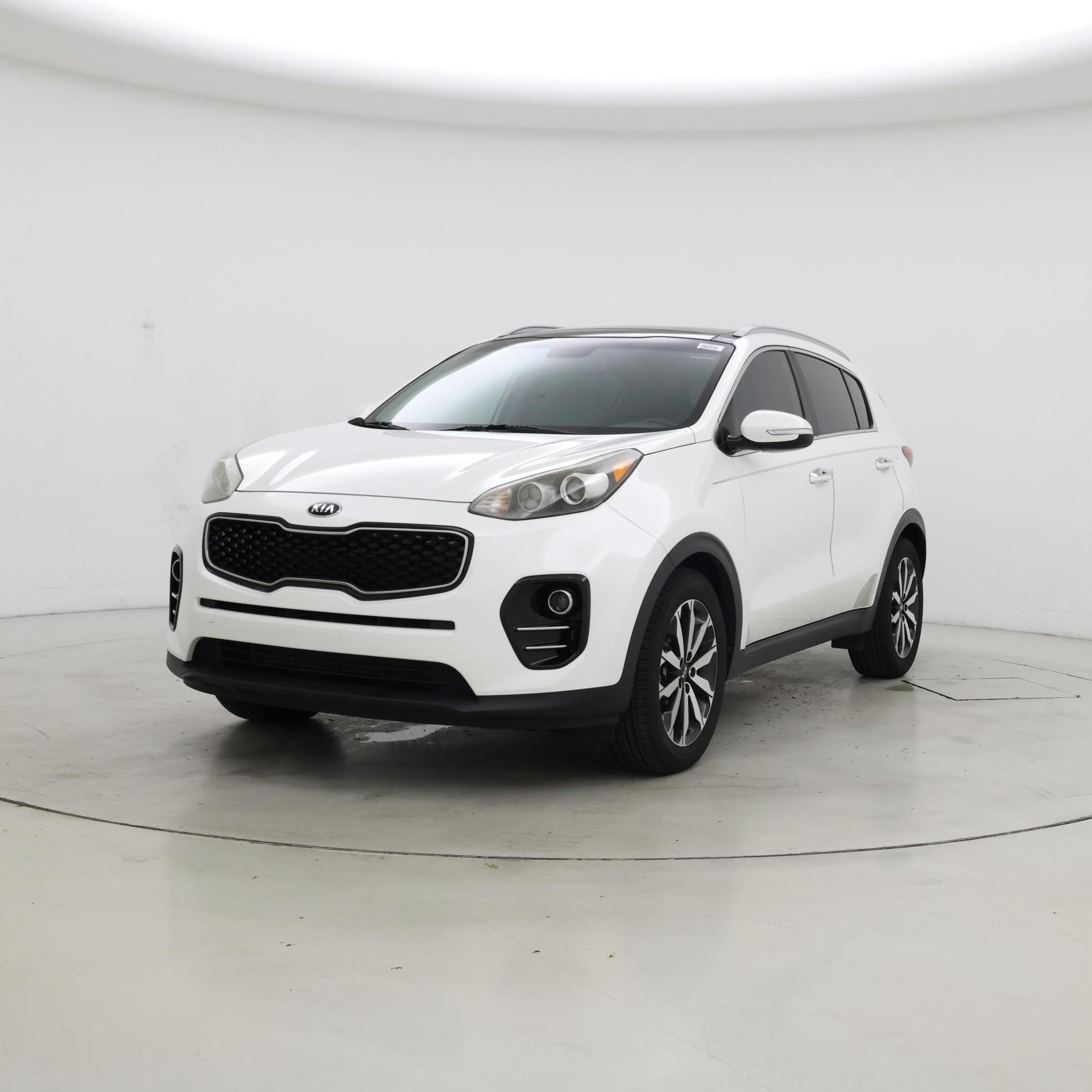 Thumbnail: 2017 Kia Sportage - 4