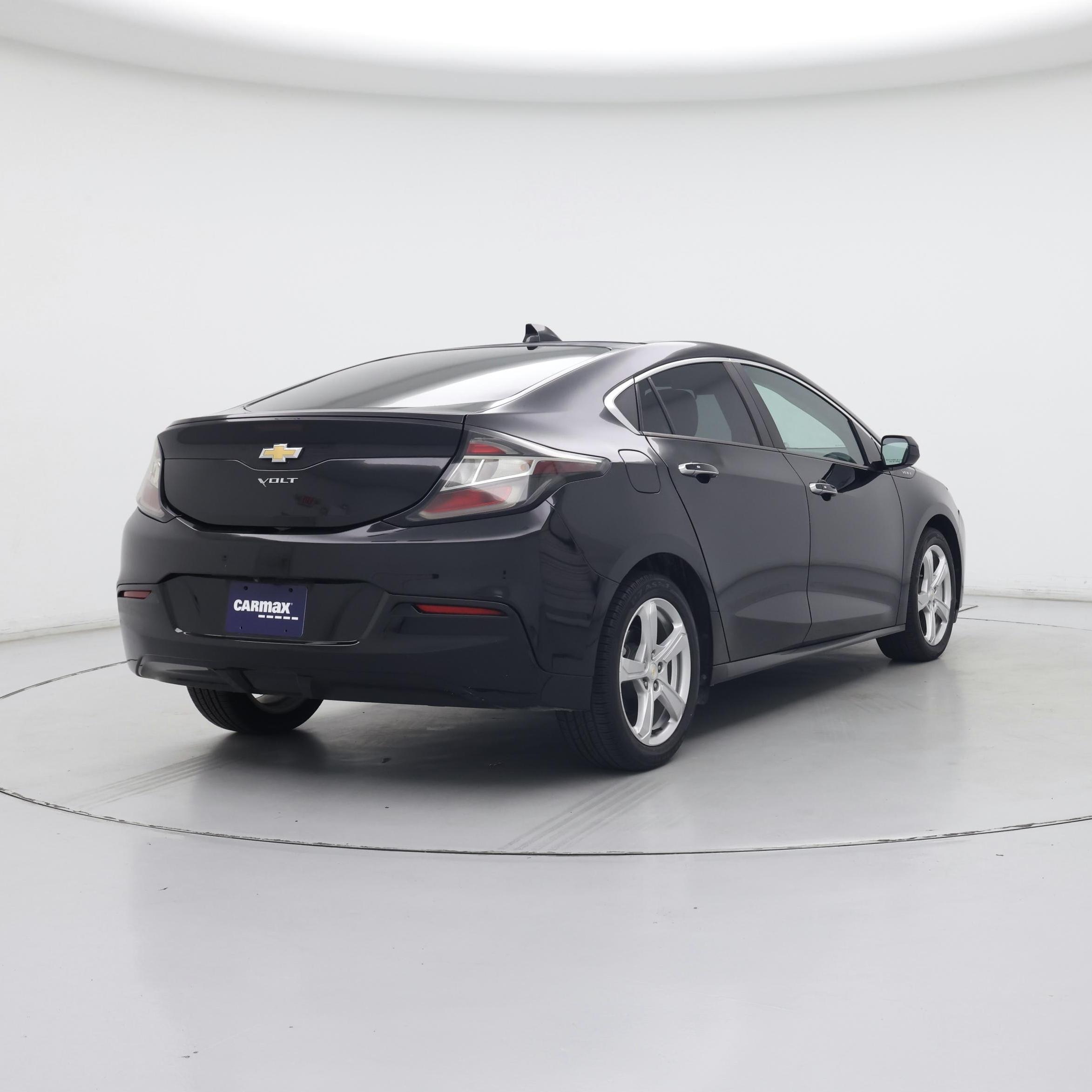 Thumbnail: 2017 Chevrolet Volt - 8