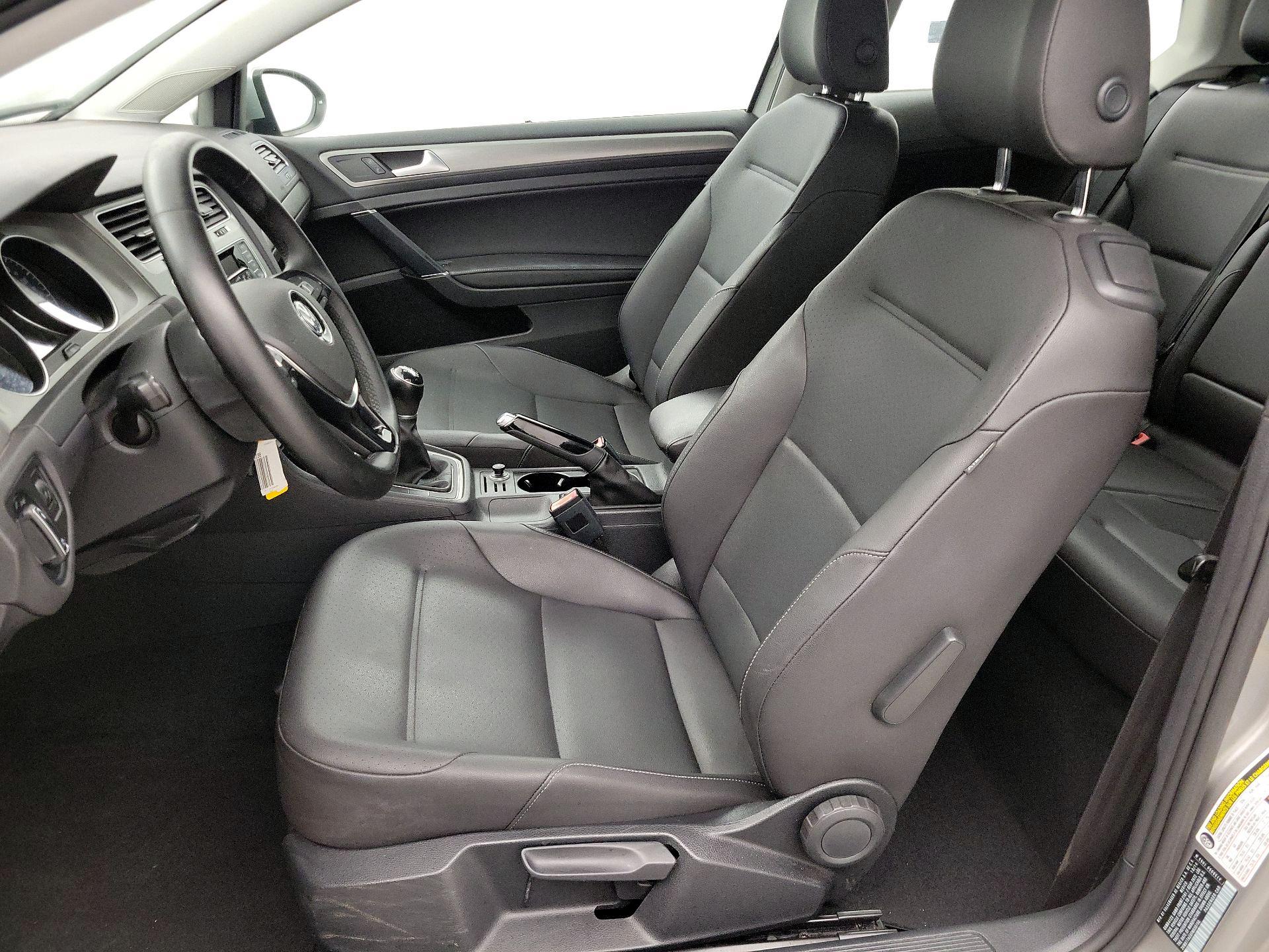 Thumbnail: 2015 Volkswagen Golf - 11