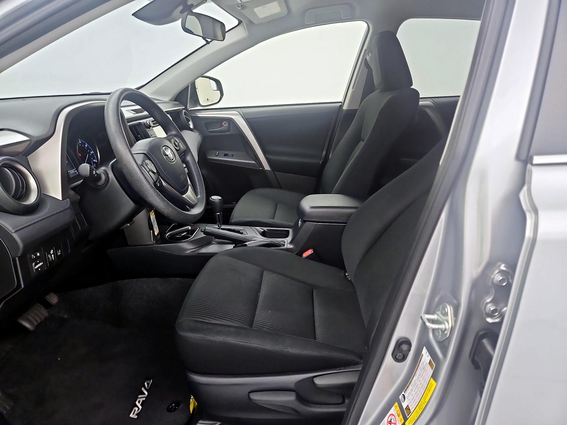 Thumbnail: 2018 Toyota RAV4 - 11