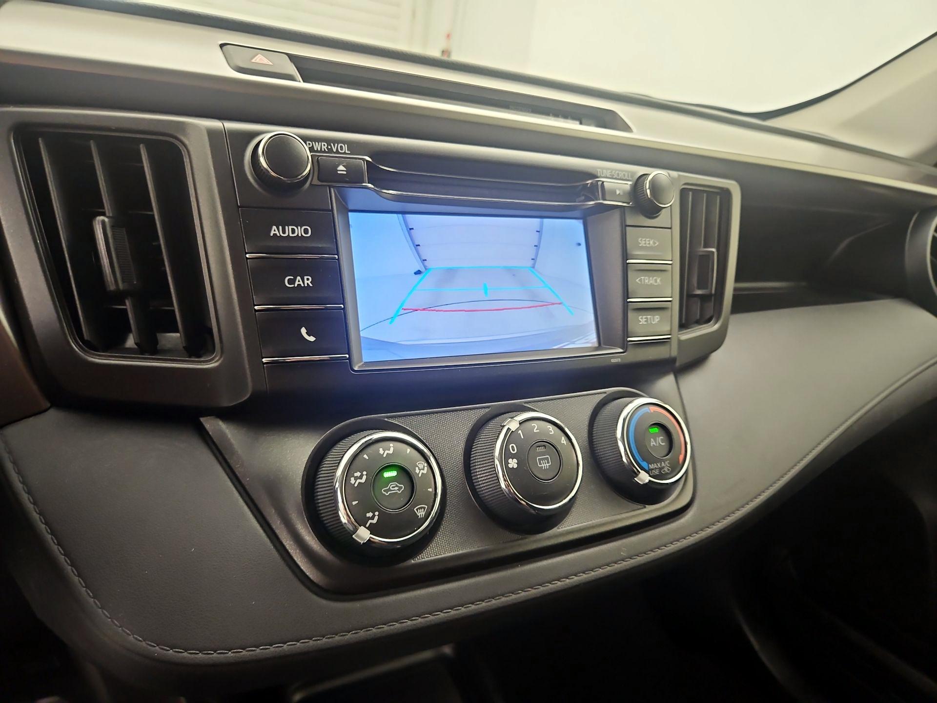 Thumbnail: 2018 Toyota RAV4 - 14