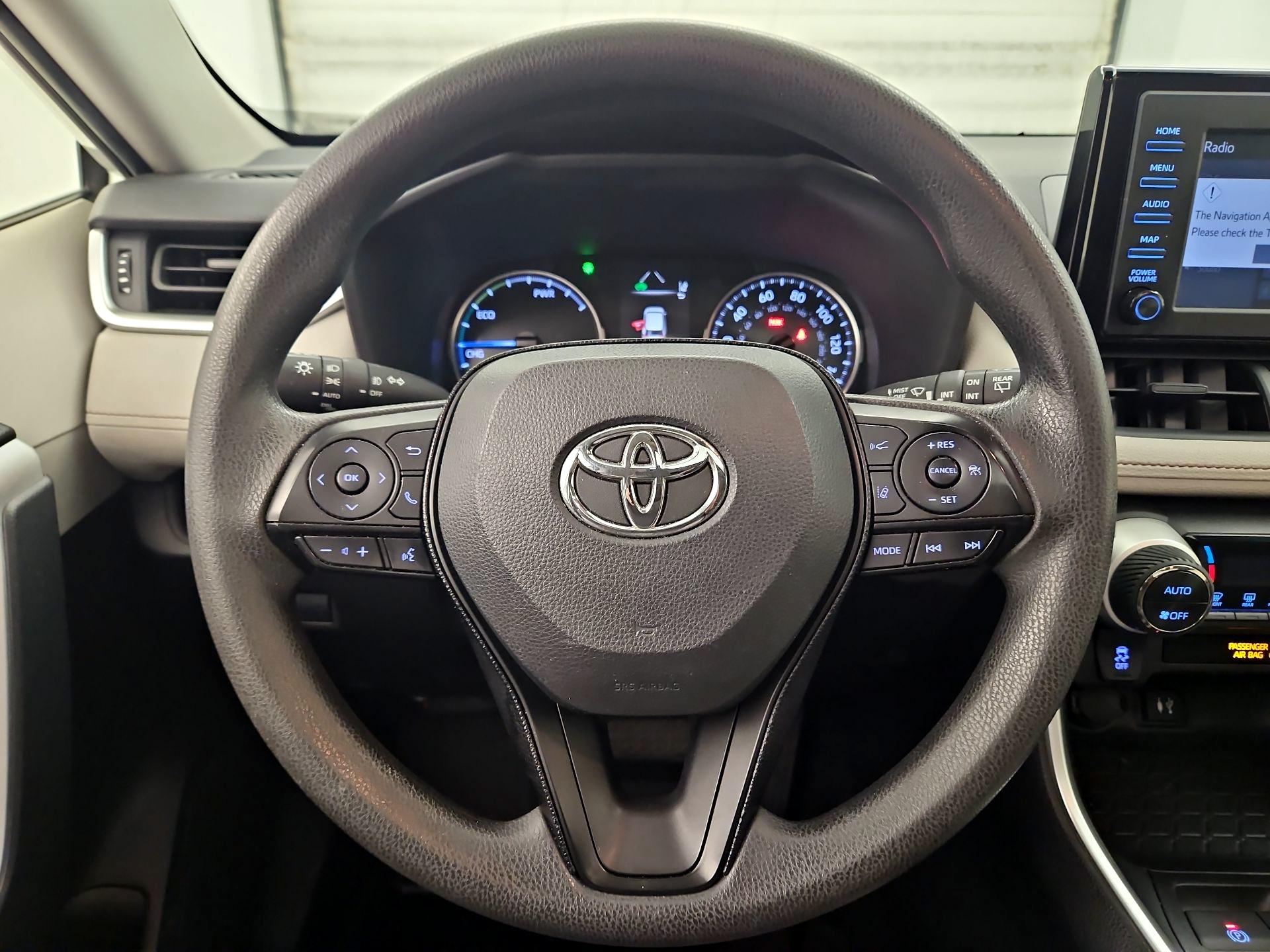 Thumbnail: 2019 Toyota RAV4 - 10