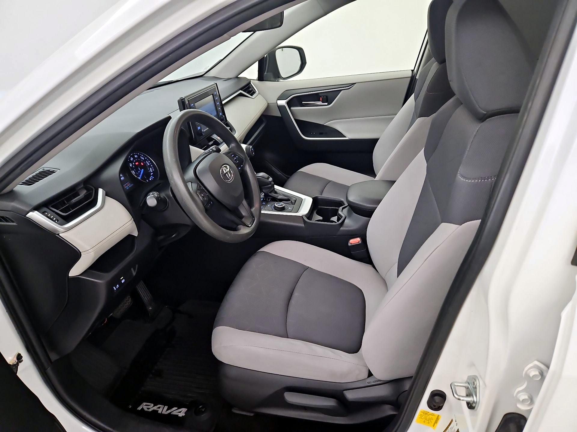 Thumbnail: 2019 Toyota RAV4 - 11
