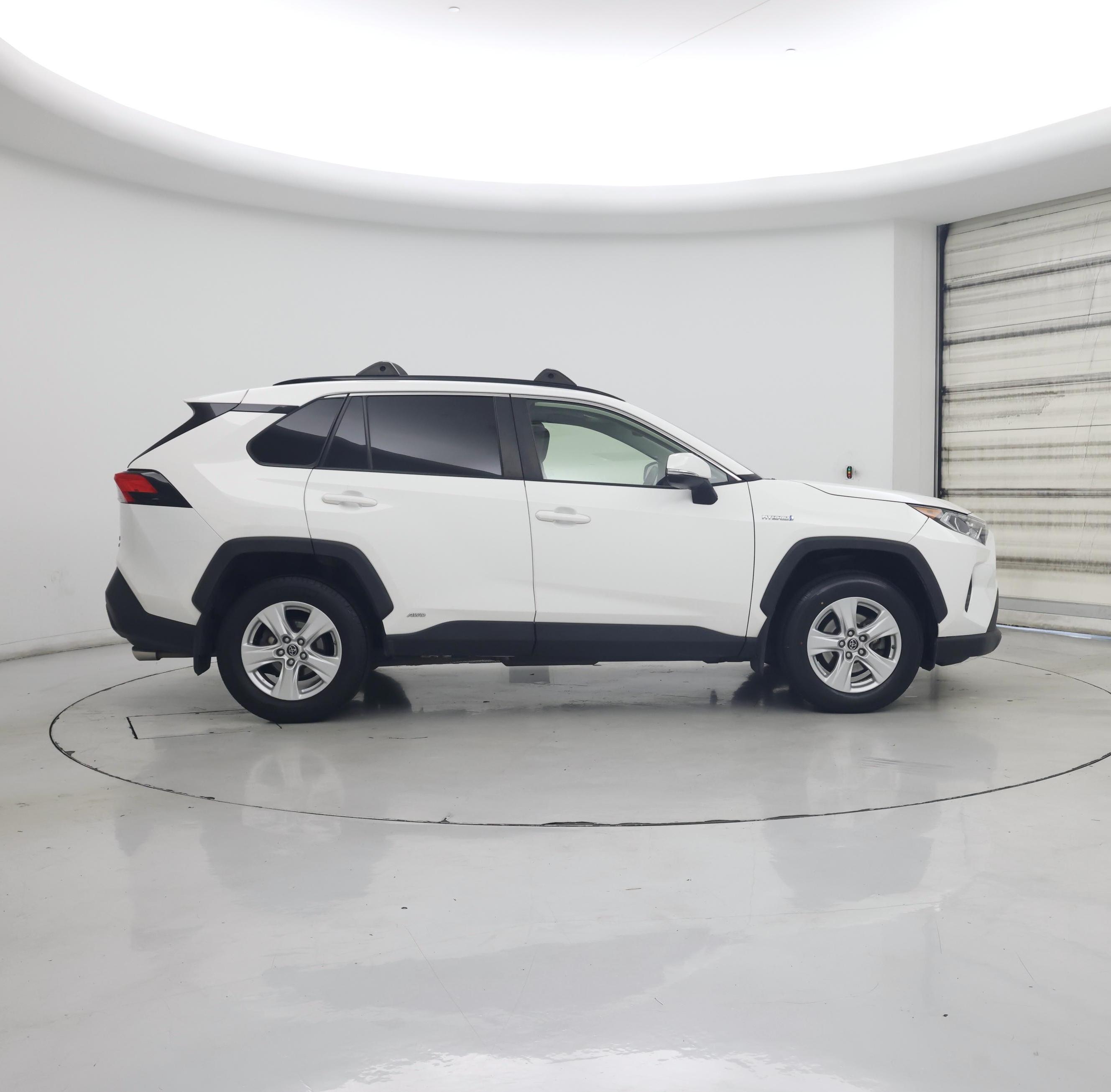 Thumbnail: 2019 Toyota RAV4 - 7