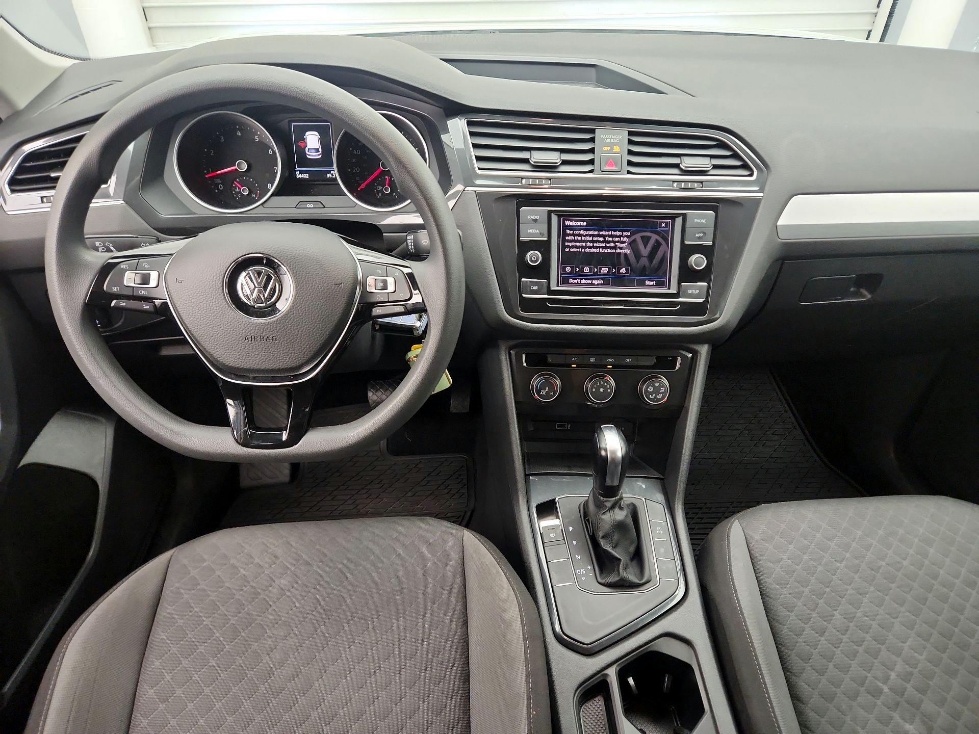 Thumbnail: 2018 Volkswagen Tiguan - 9