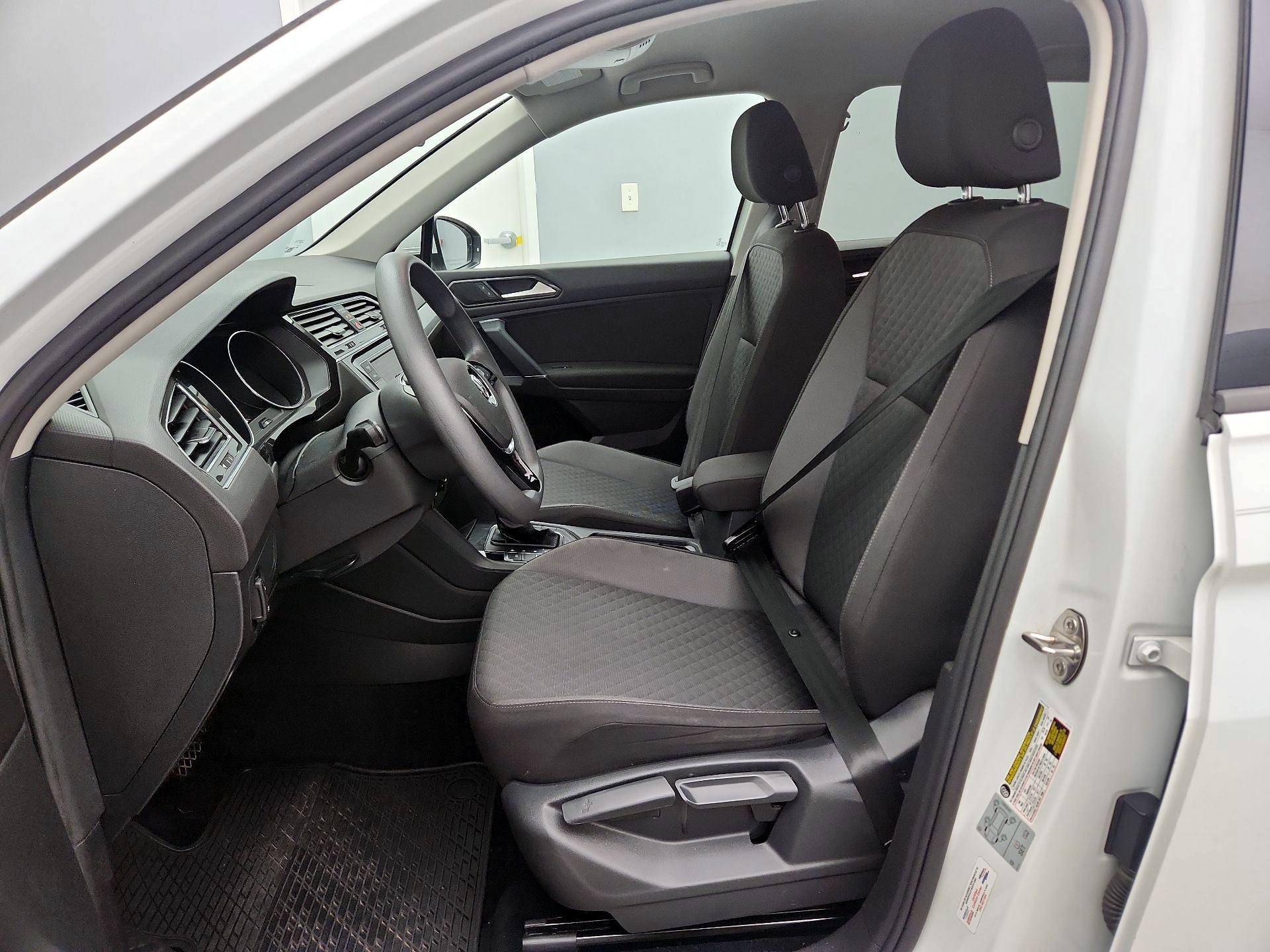 Thumbnail: 2018 Volkswagen Tiguan - 11