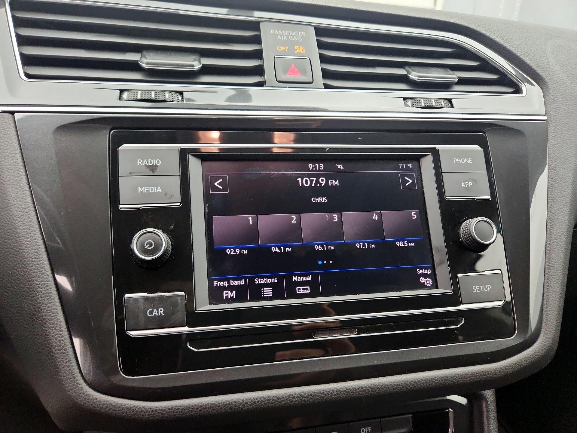 Thumbnail: 2018 Volkswagen Tiguan - 15