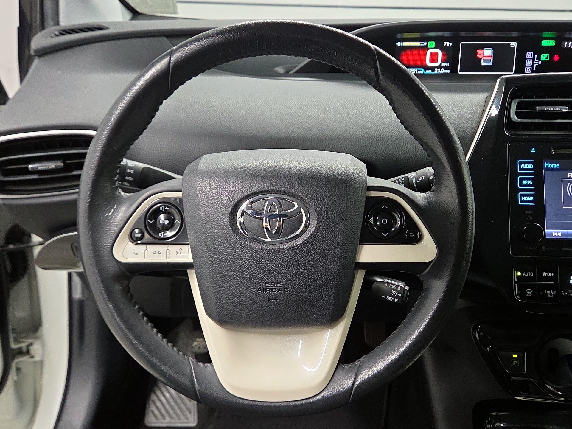 Thumbnail: 2016 Toyota Prius - 10