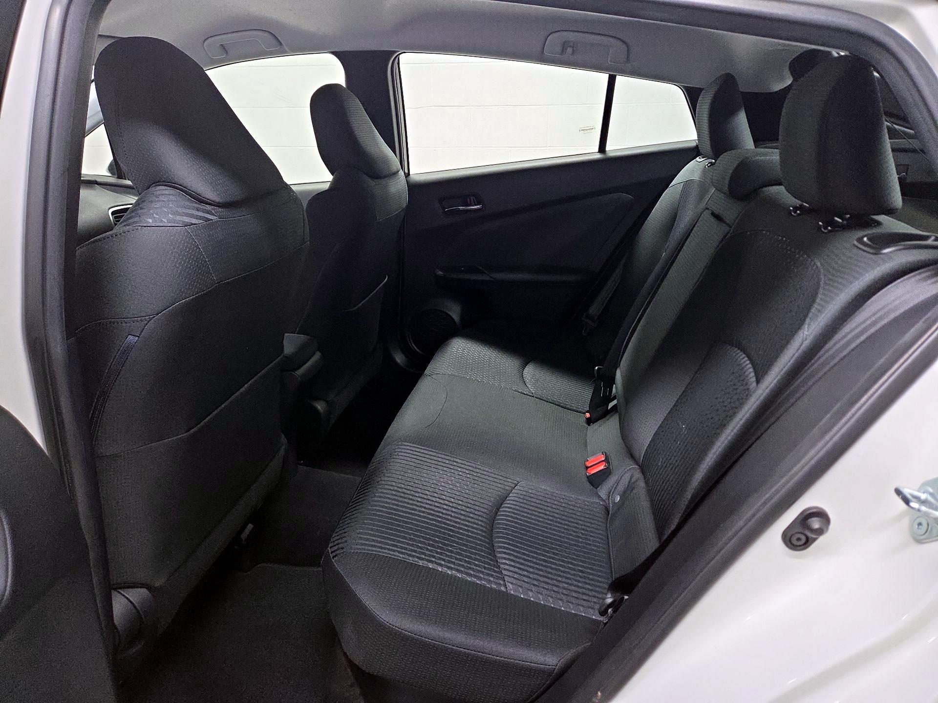 Thumbnail: 2016 Toyota Prius - 18