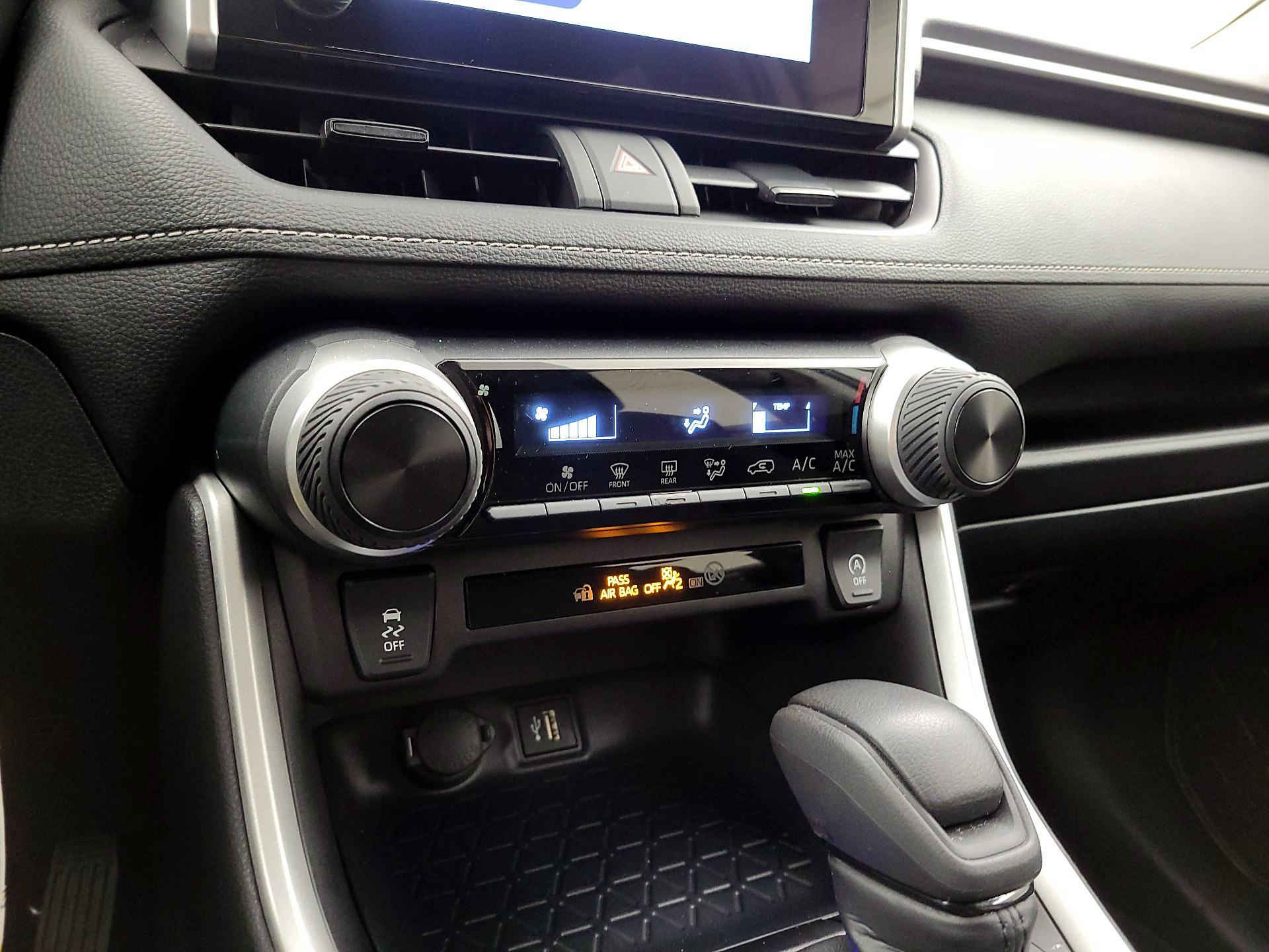 Thumbnail: 2025 Toyota RAV4 - 16