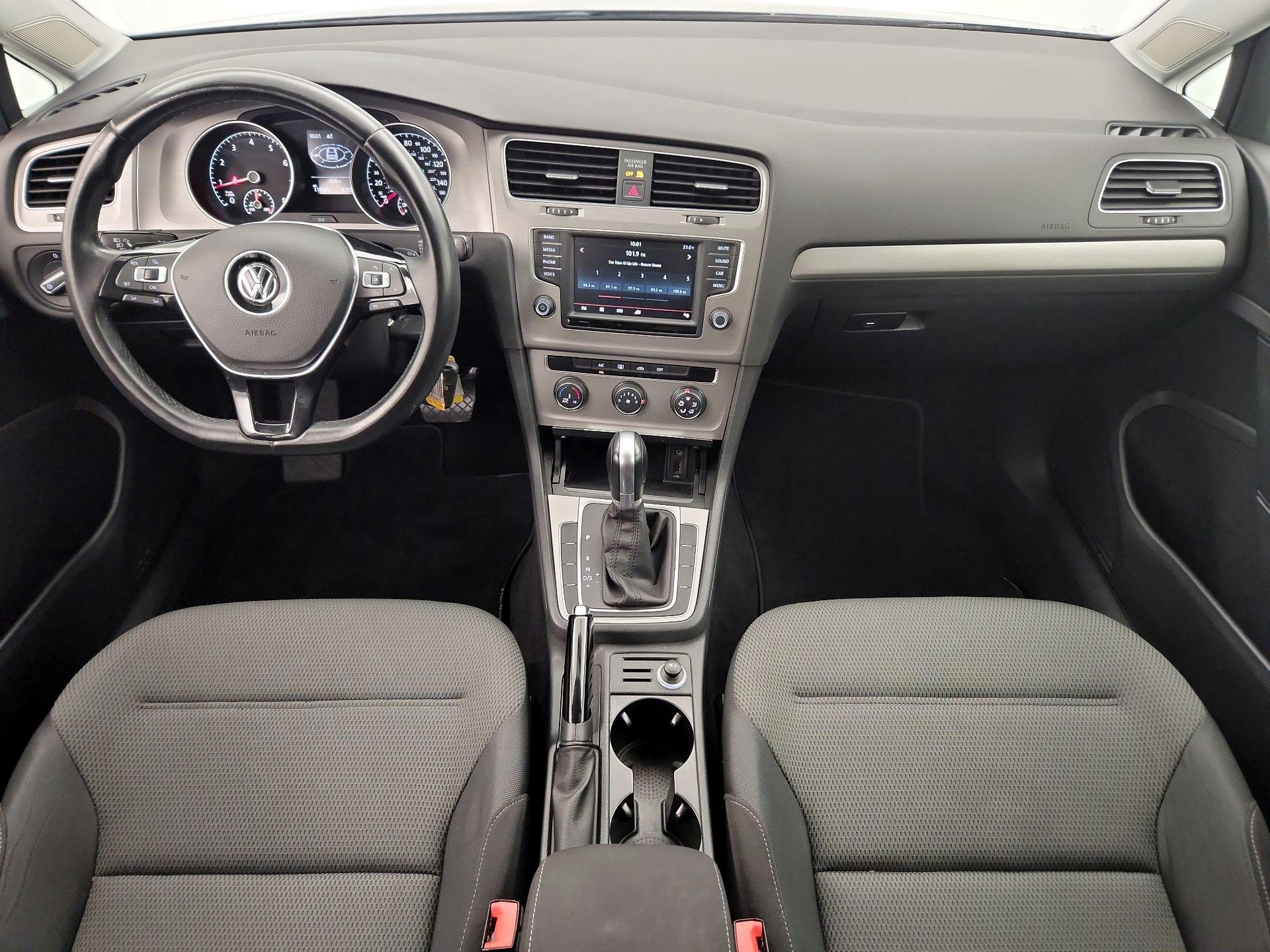 Thumbnail: 2016 Volkswagen Golf - 9