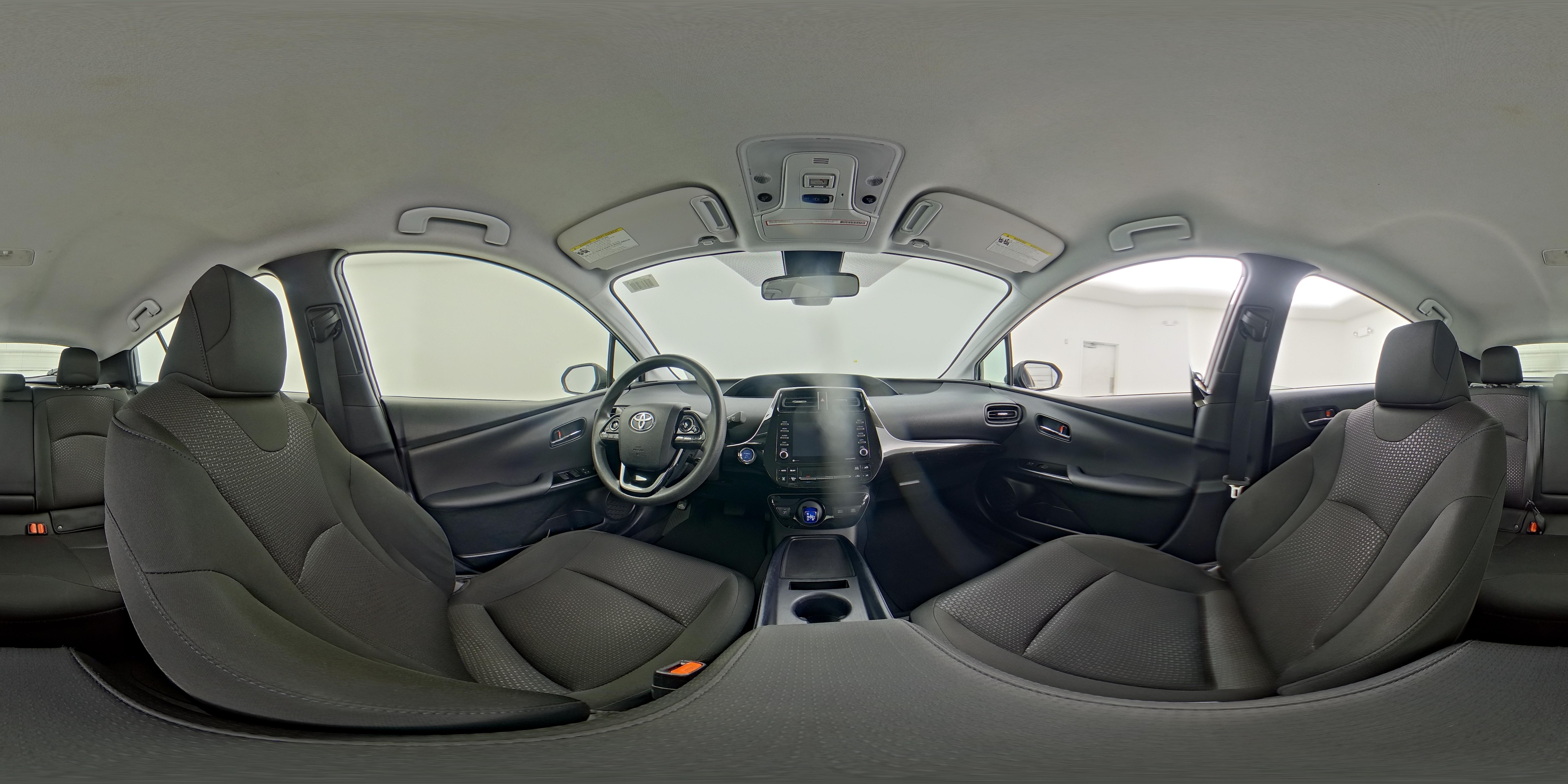 2021 Toyota Prius LE - Photo 25