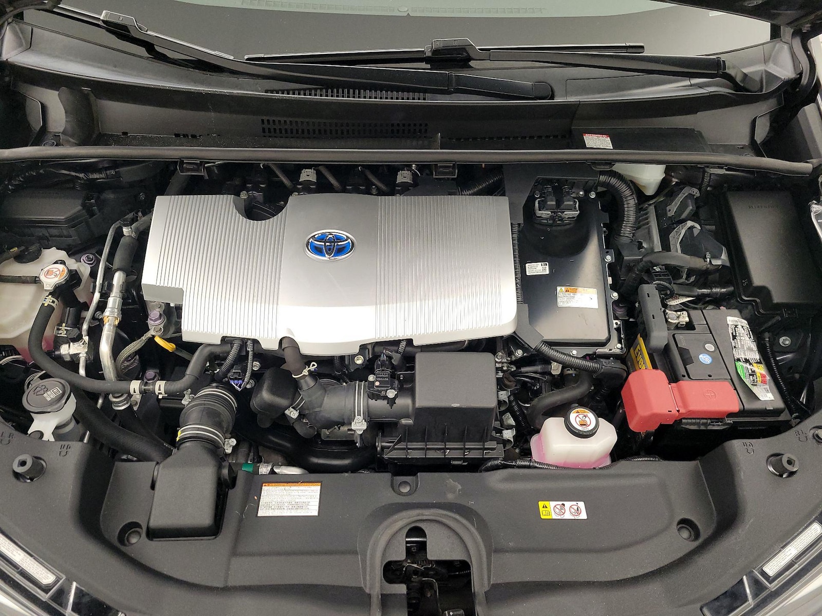 2021 Toyota Prius LE - Photo 23