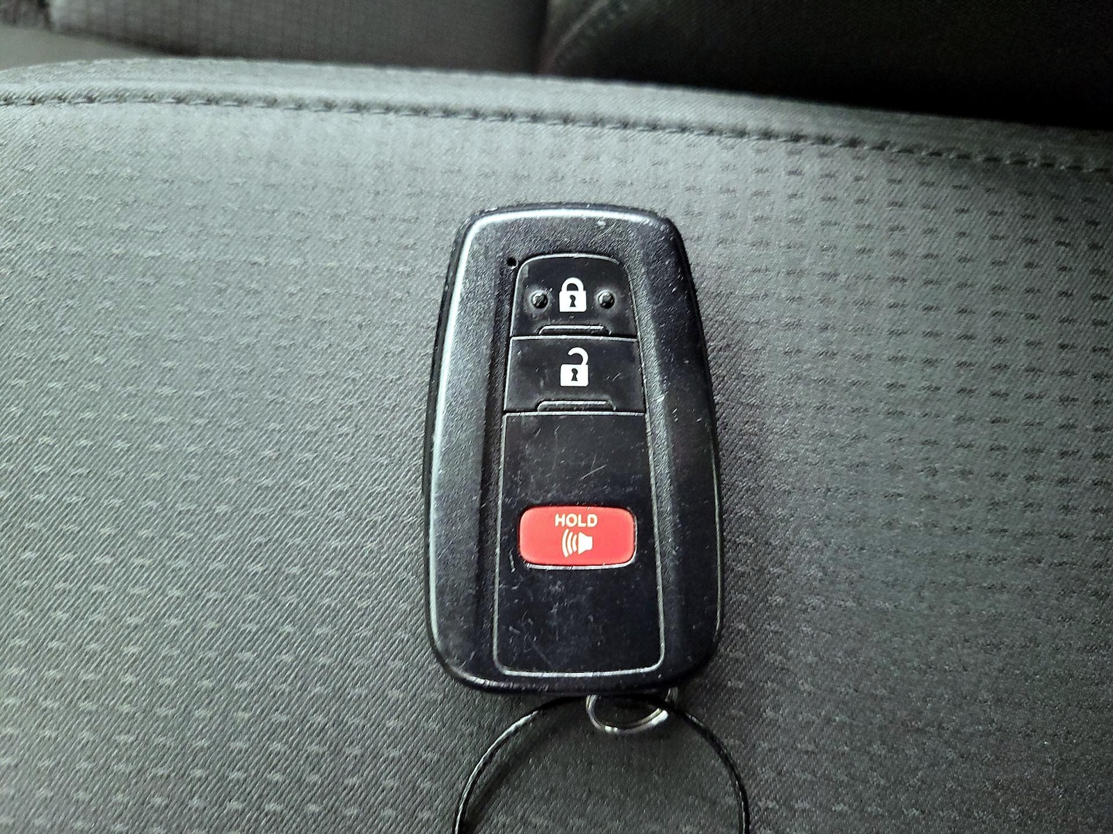 2021 Toyota Prius LE - Photo 24