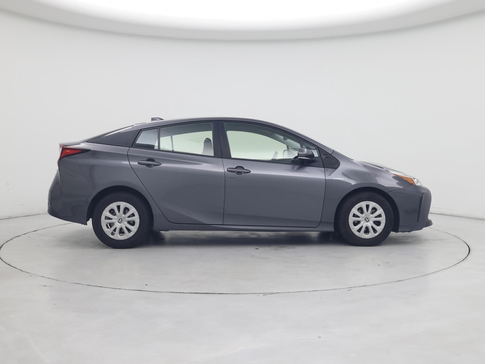 2021 Toyota Prius LE - Photo 8