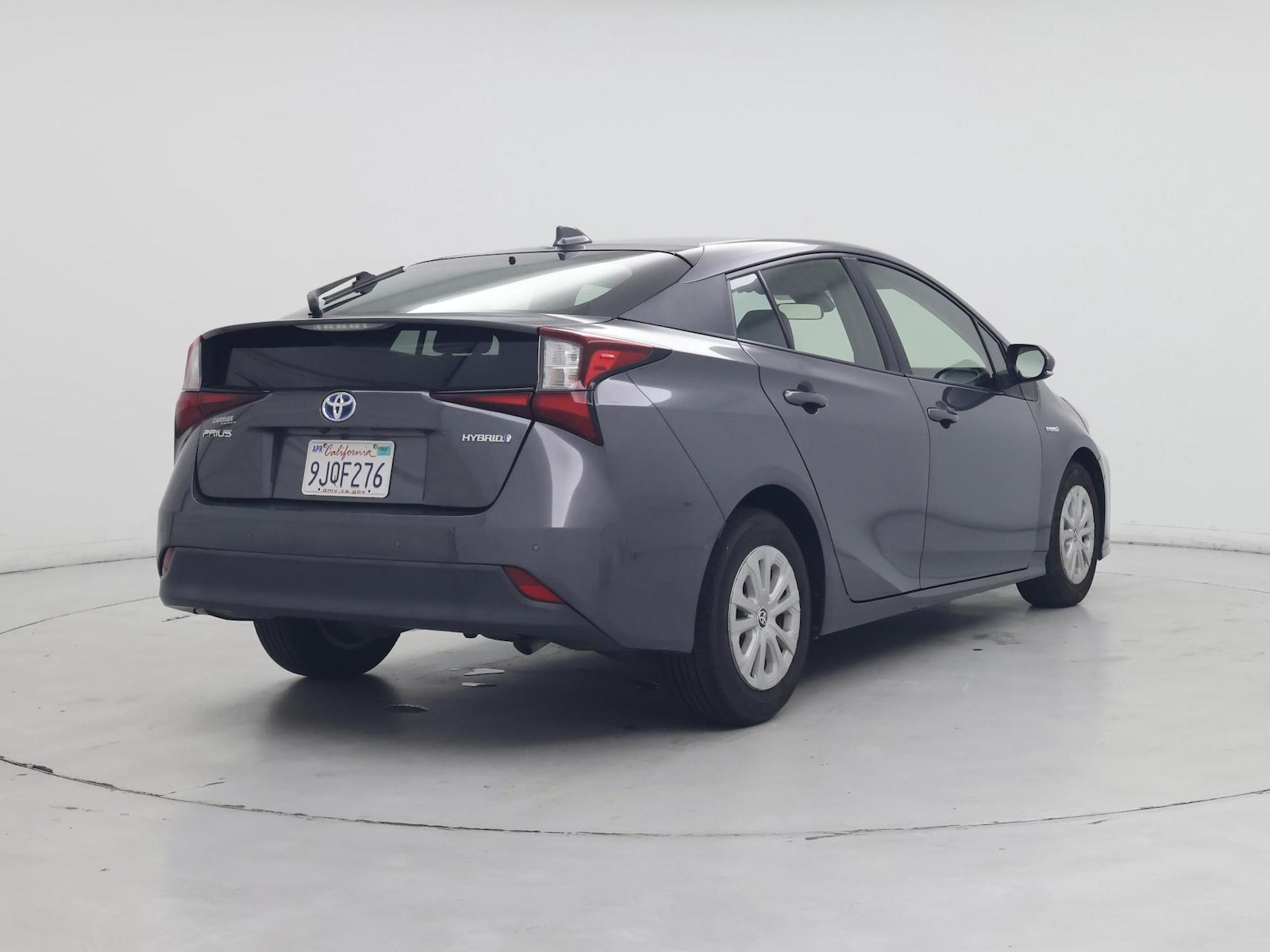 2021 Toyota Prius LE - Photo 9
