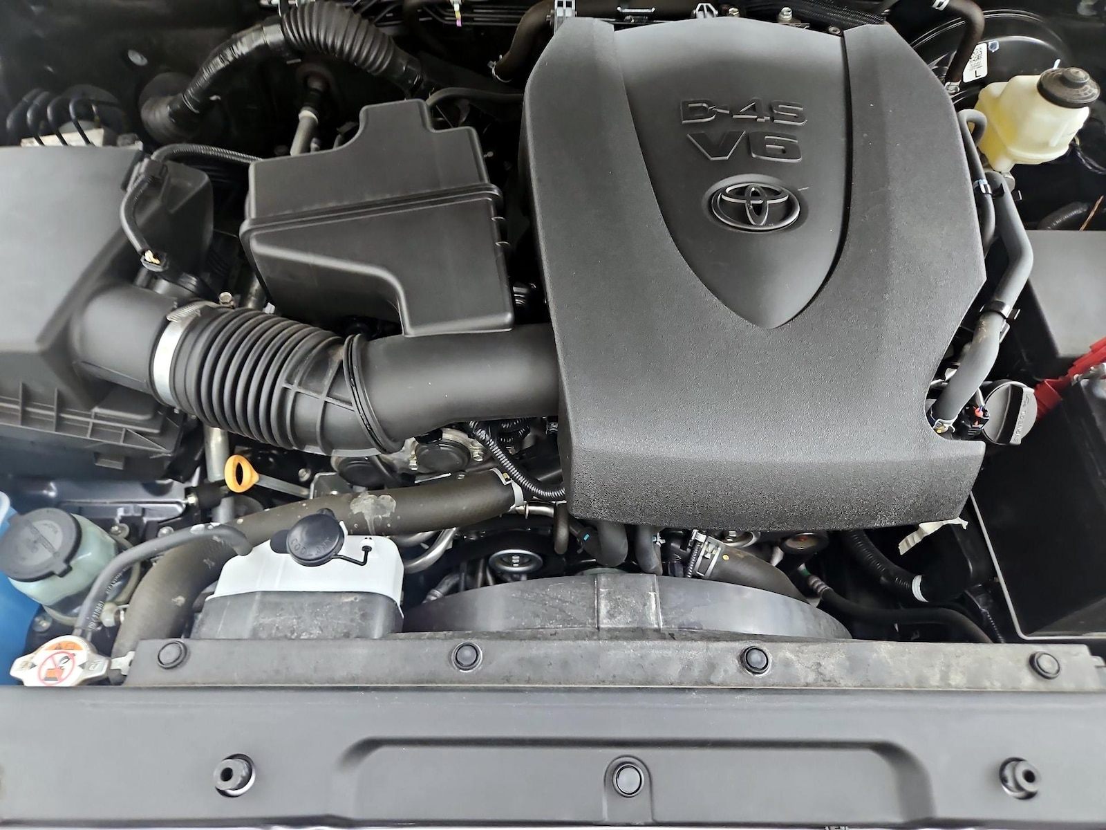 2022 Toyota Tacoma SR - Photo 22