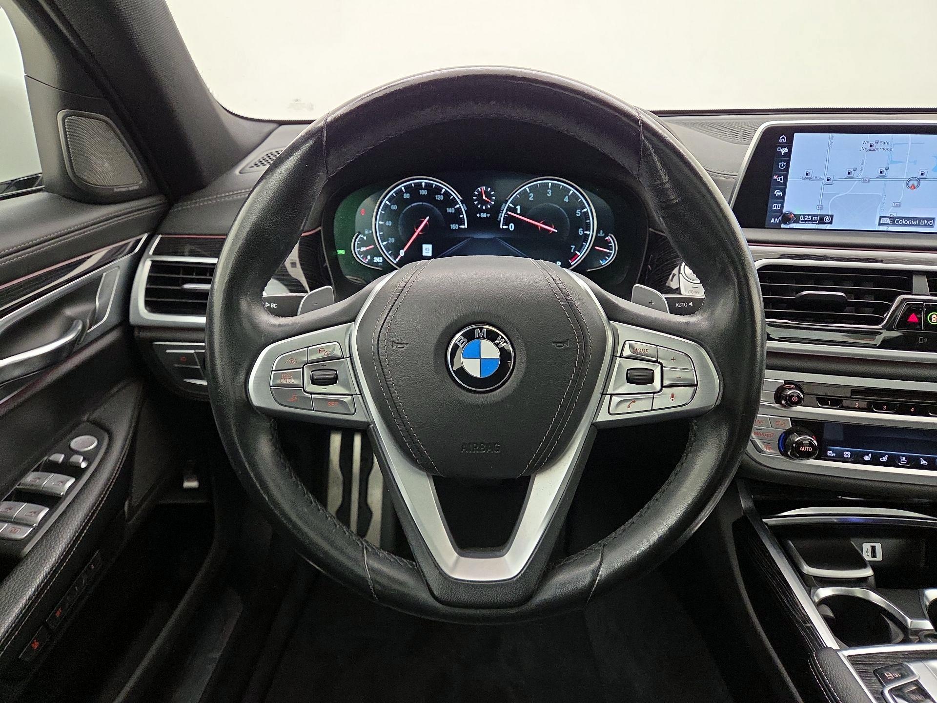 Thumbnail: 2017 BMW 7 Series - 10