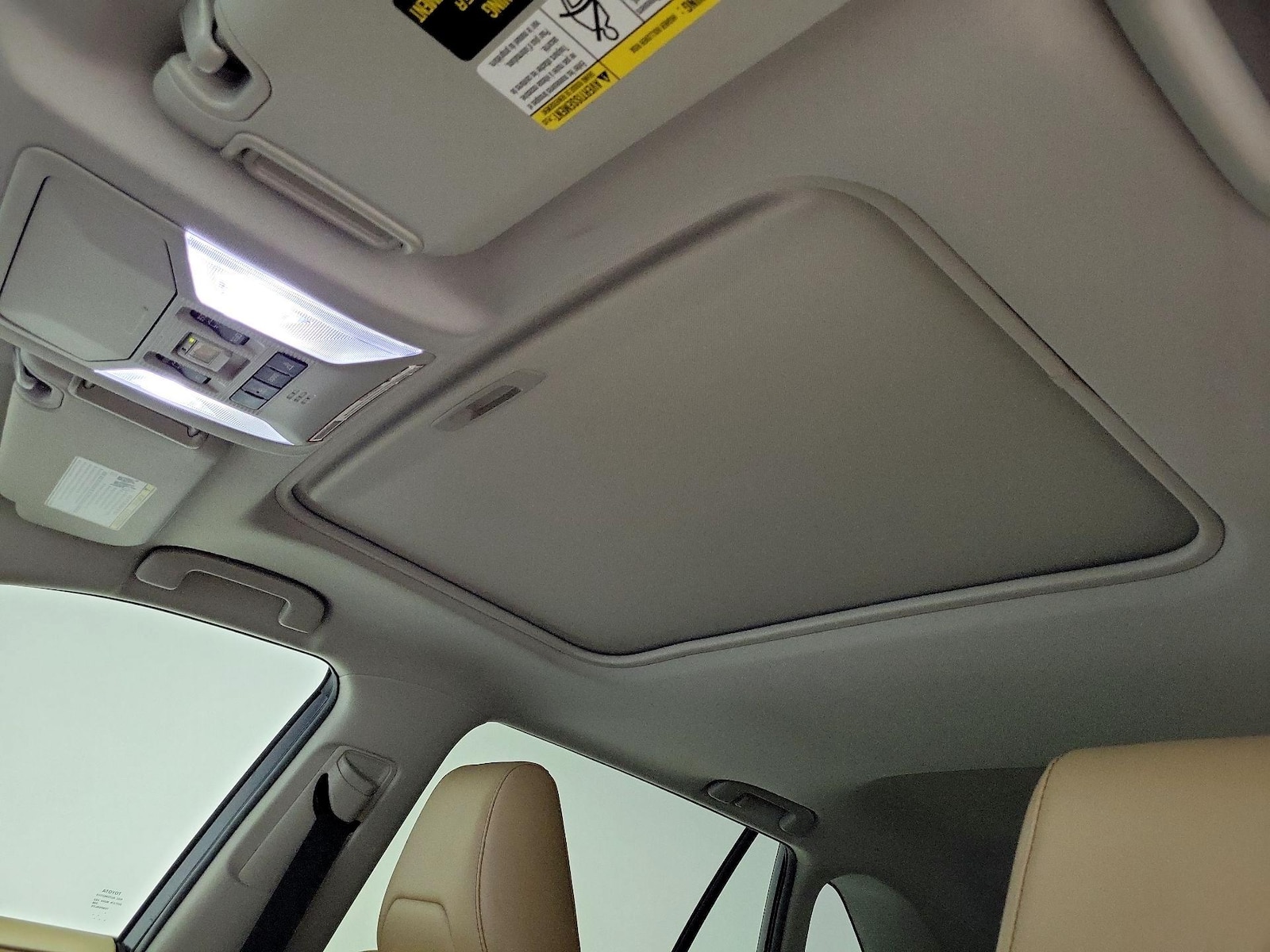 2021 Toyota RAV4 XLE Premium - Photo 20