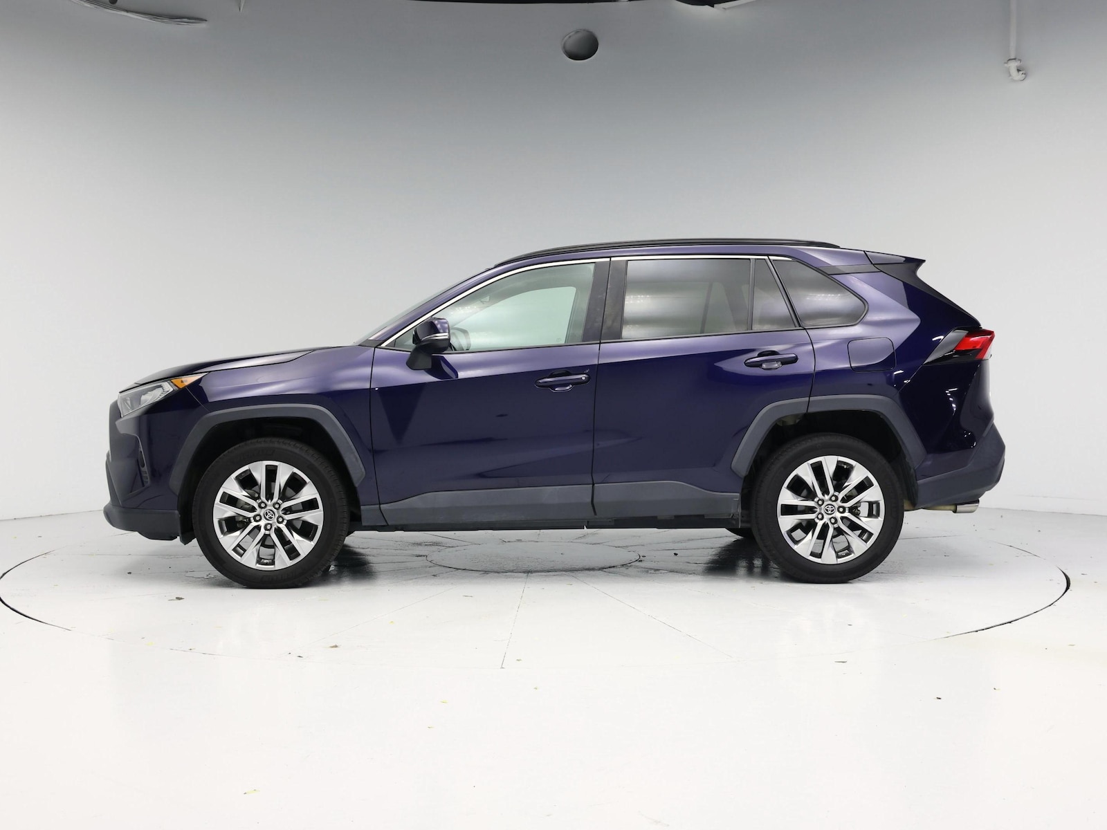 2021 Toyota RAV4 XLE Premium - Photo 4