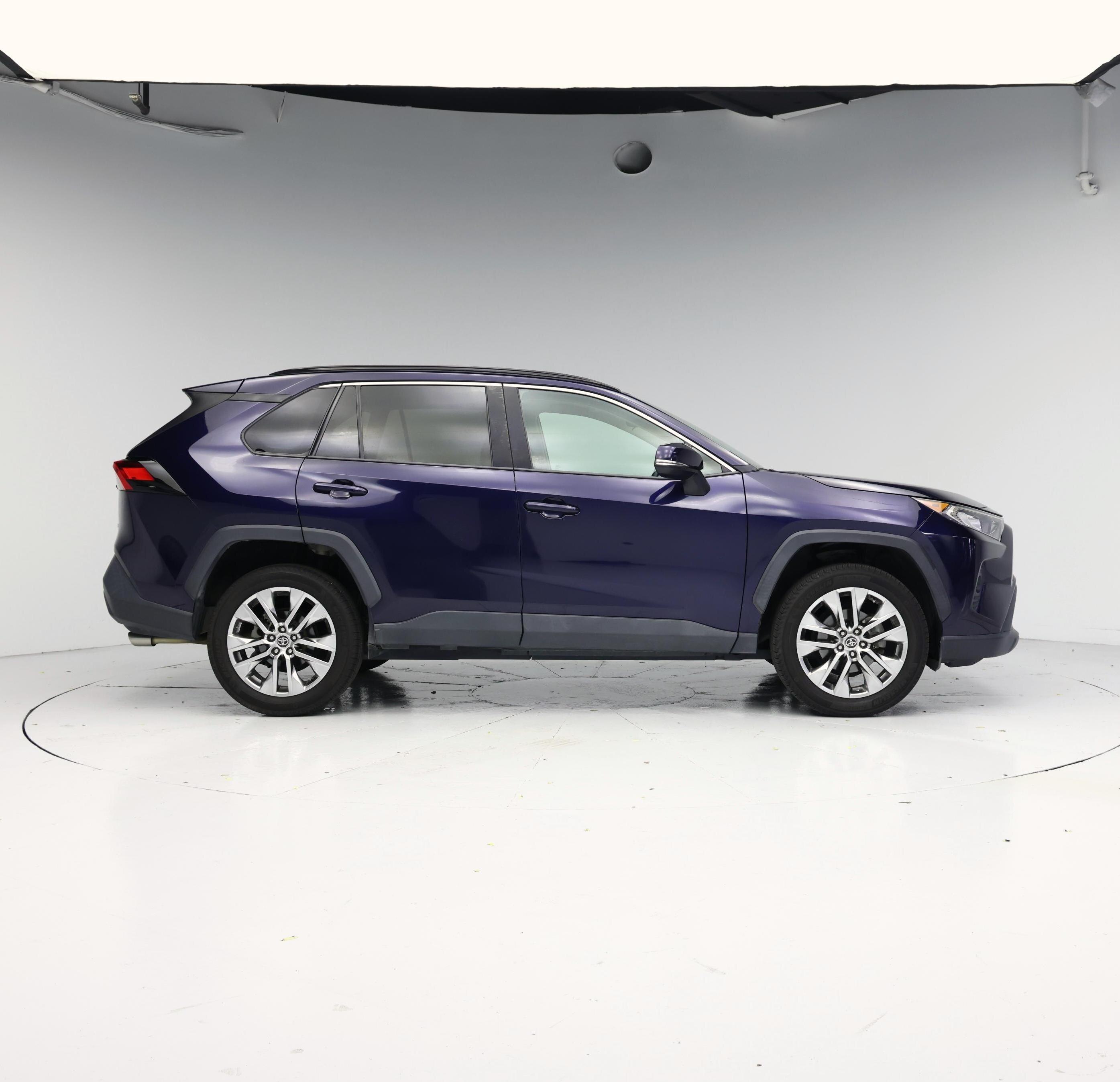 Thumbnail: 2021 Toyota RAV4 - 7