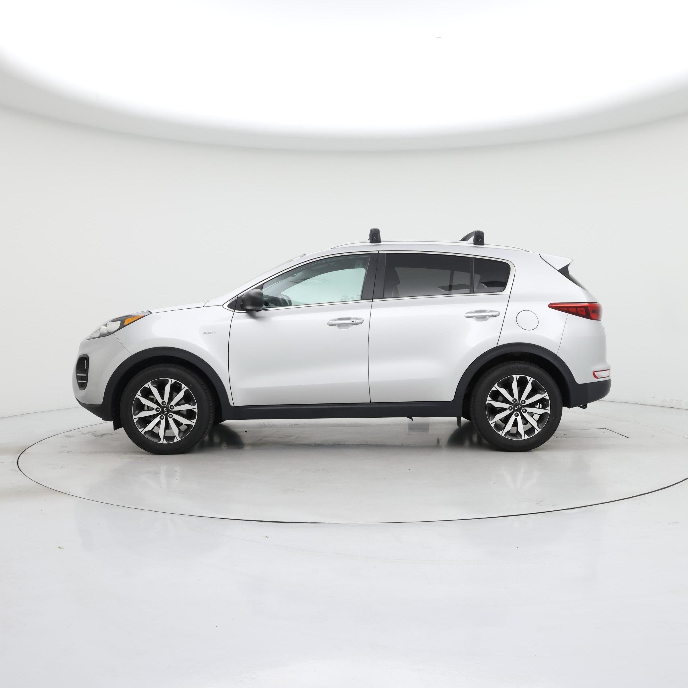 Thumbnail: 2017 Kia Sportage - 3