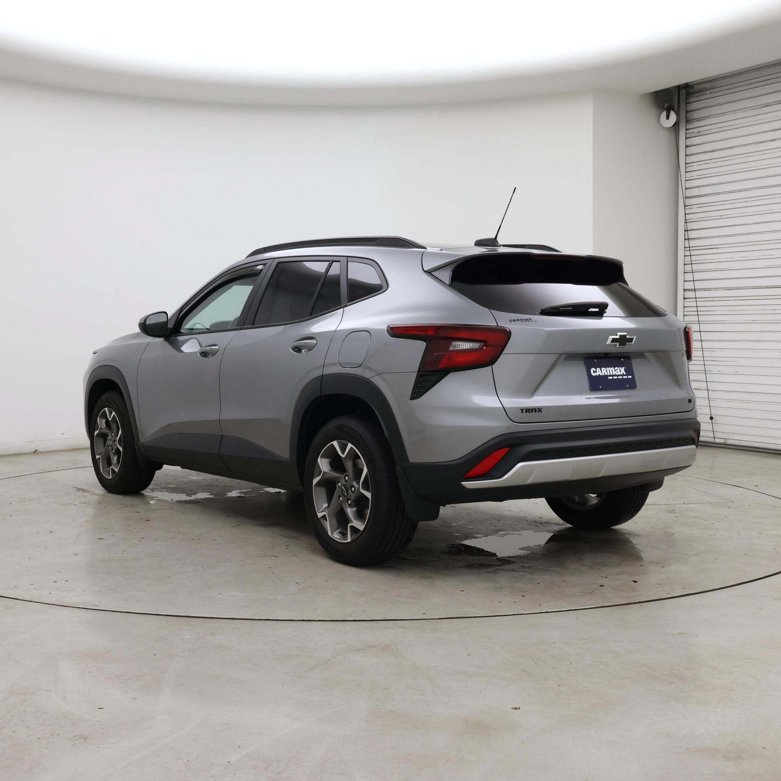 Thumbnail: 2025 Chevrolet Trax - 2