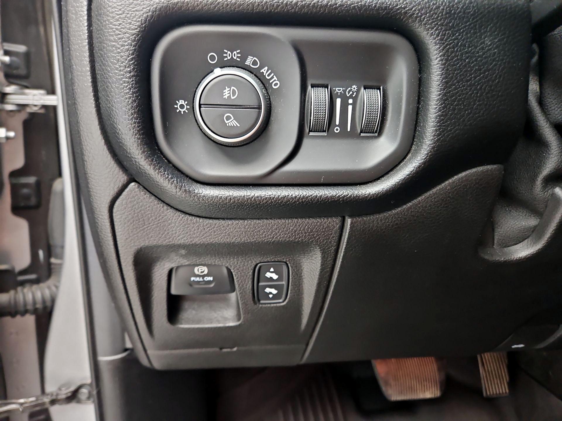 Thumbnail: 2019 RAM 1500 - 13