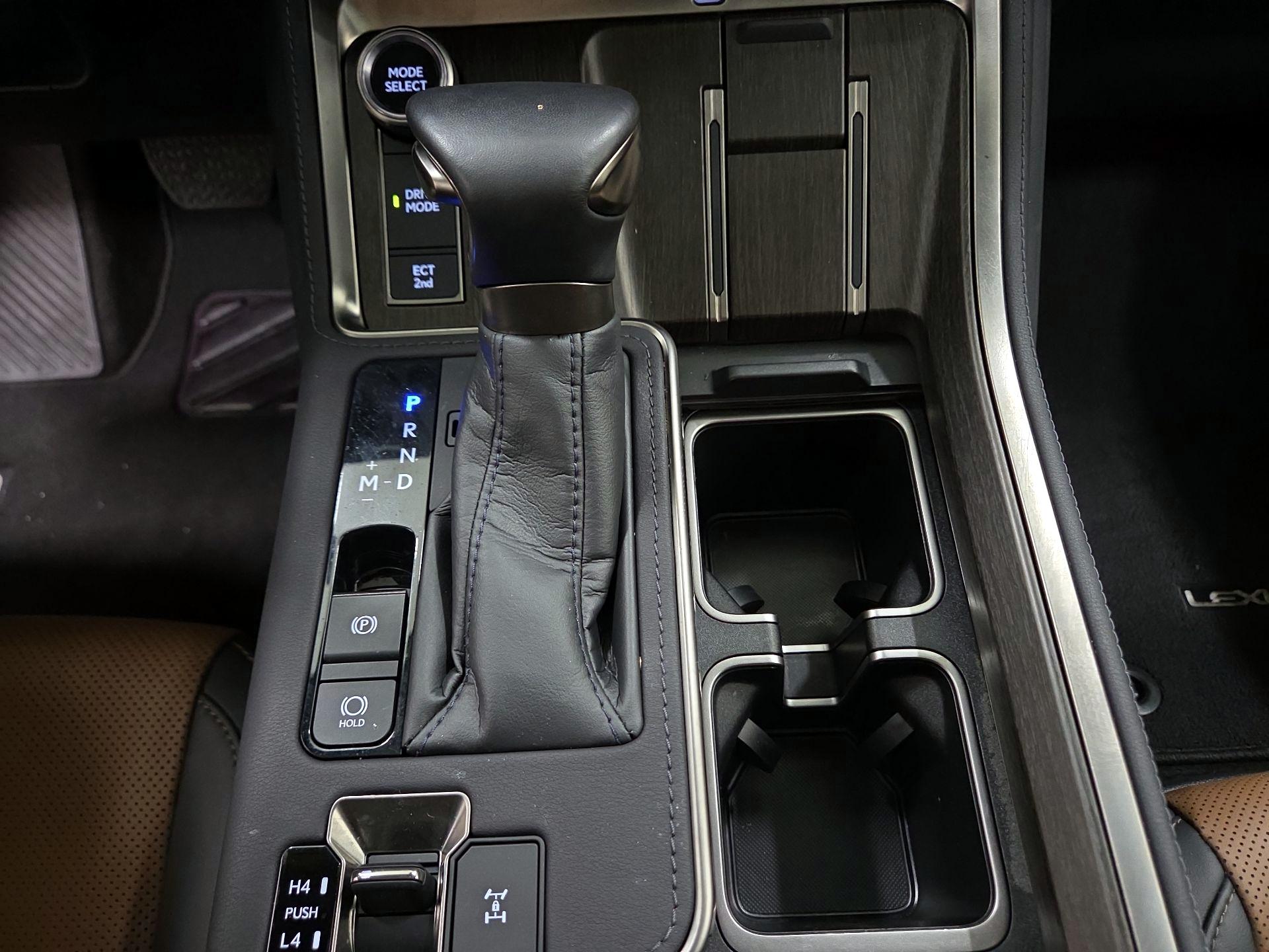Thumbnail: 2025 Lexus GX - 17