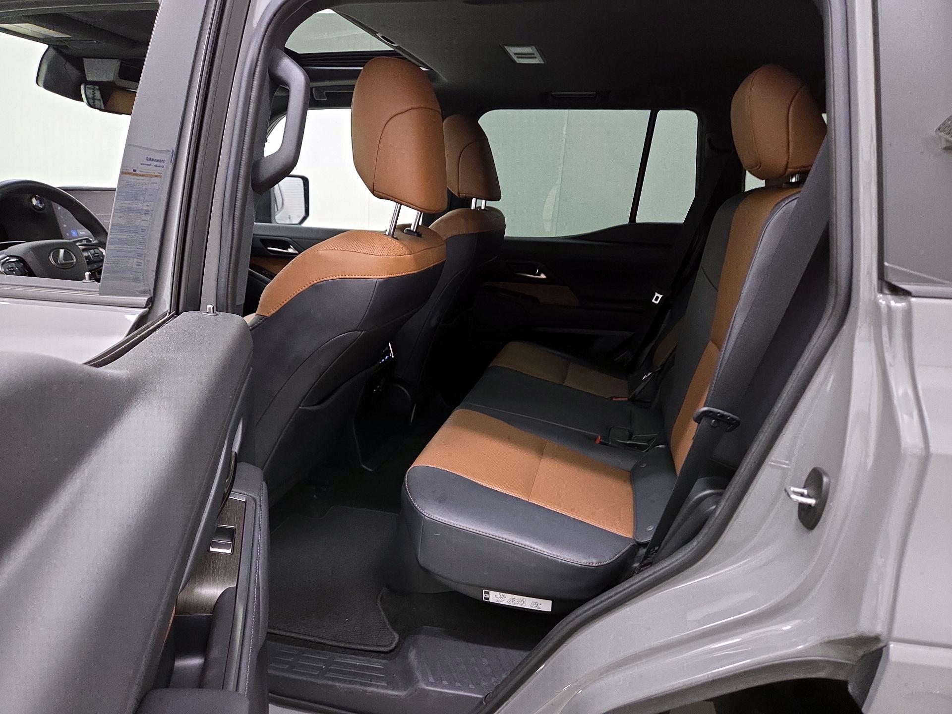 Thumbnail: 2025 Lexus GX - 20