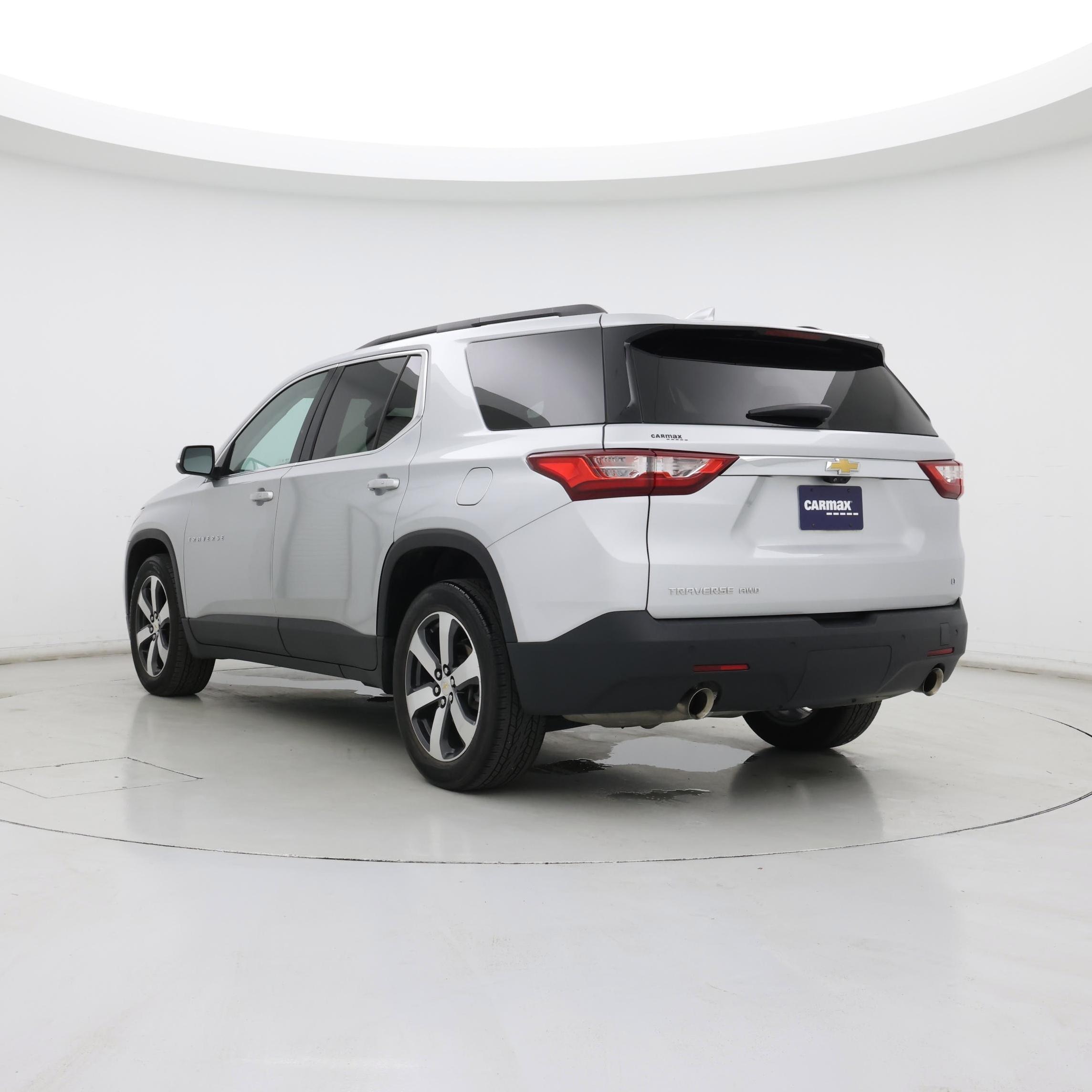 Thumbnail: 2021 Chevrolet Traverse - 2