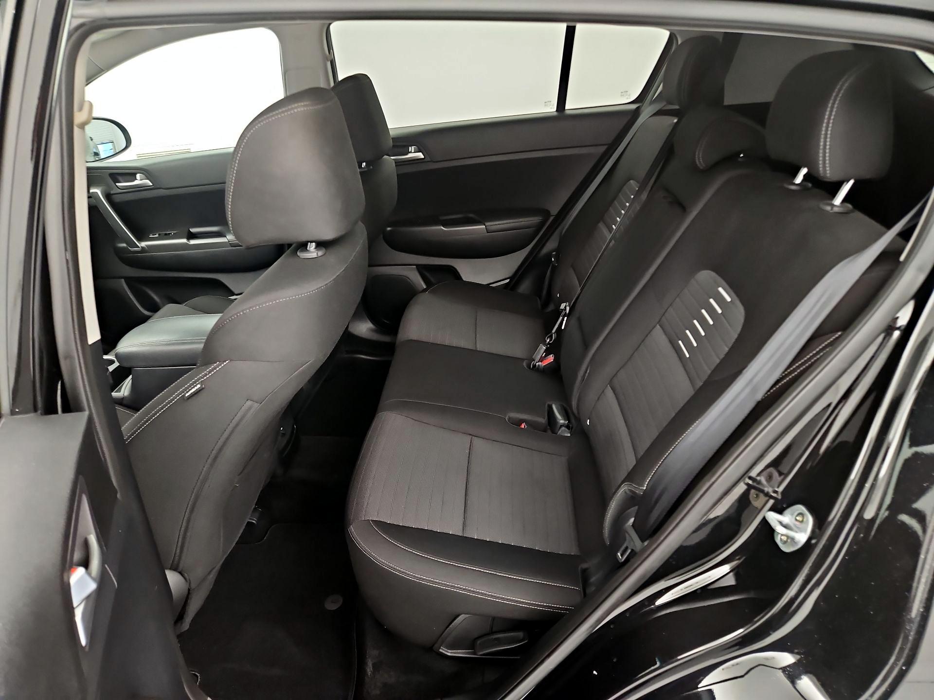 Thumbnail: 2017 Kia Sportage - 19