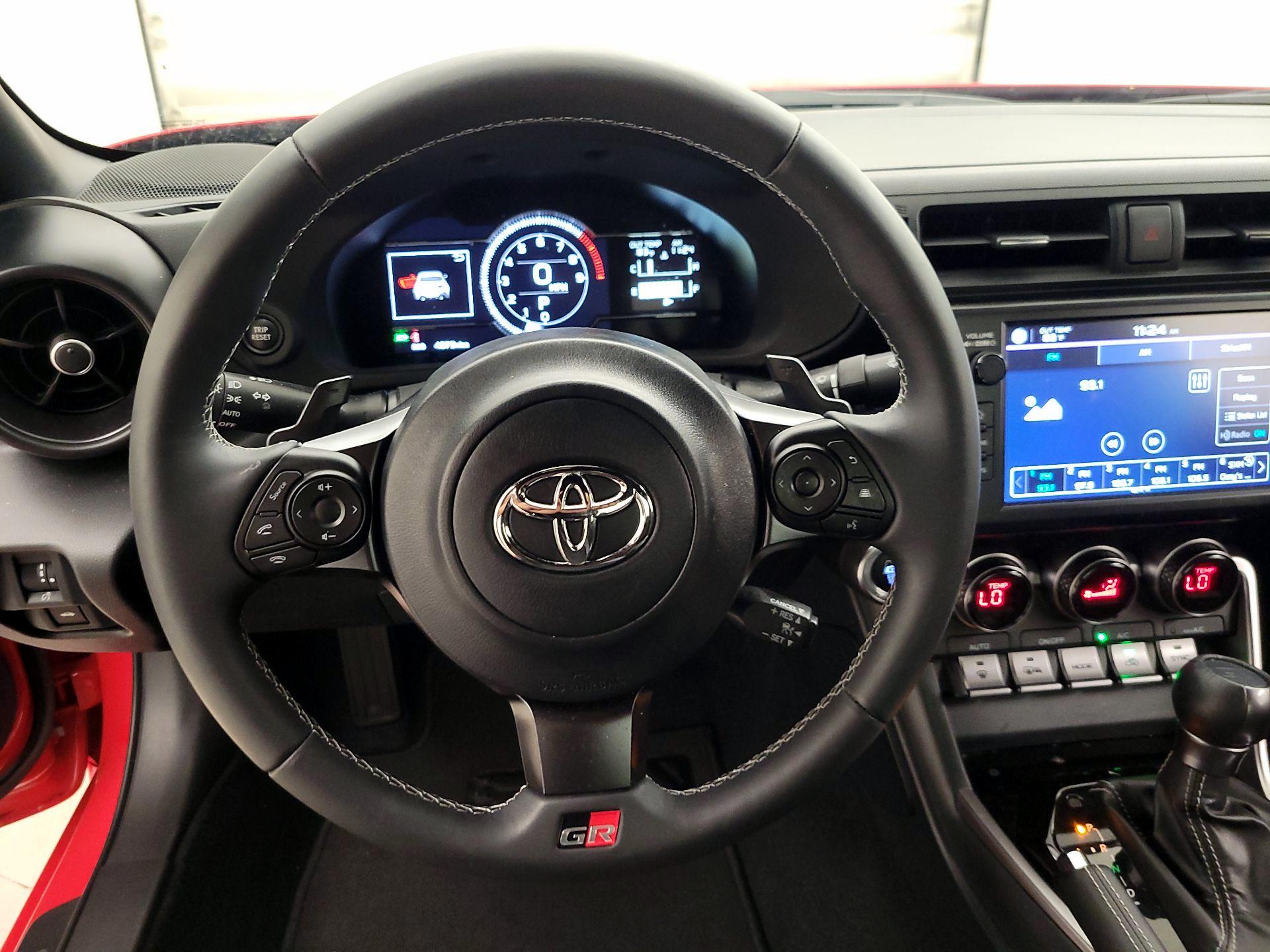Thumbnail: 2025 Toyota GR86 - 10